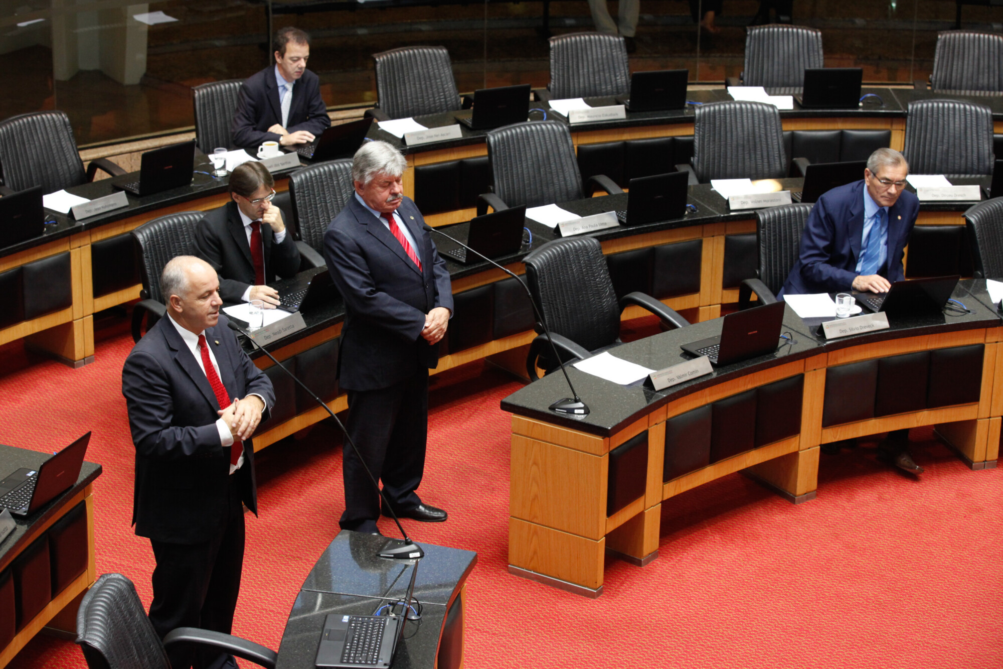 Deputados comentam devolução de recursos da Assembleia ao Estado. FOTOS: Juliana Stadnik/Agência AL