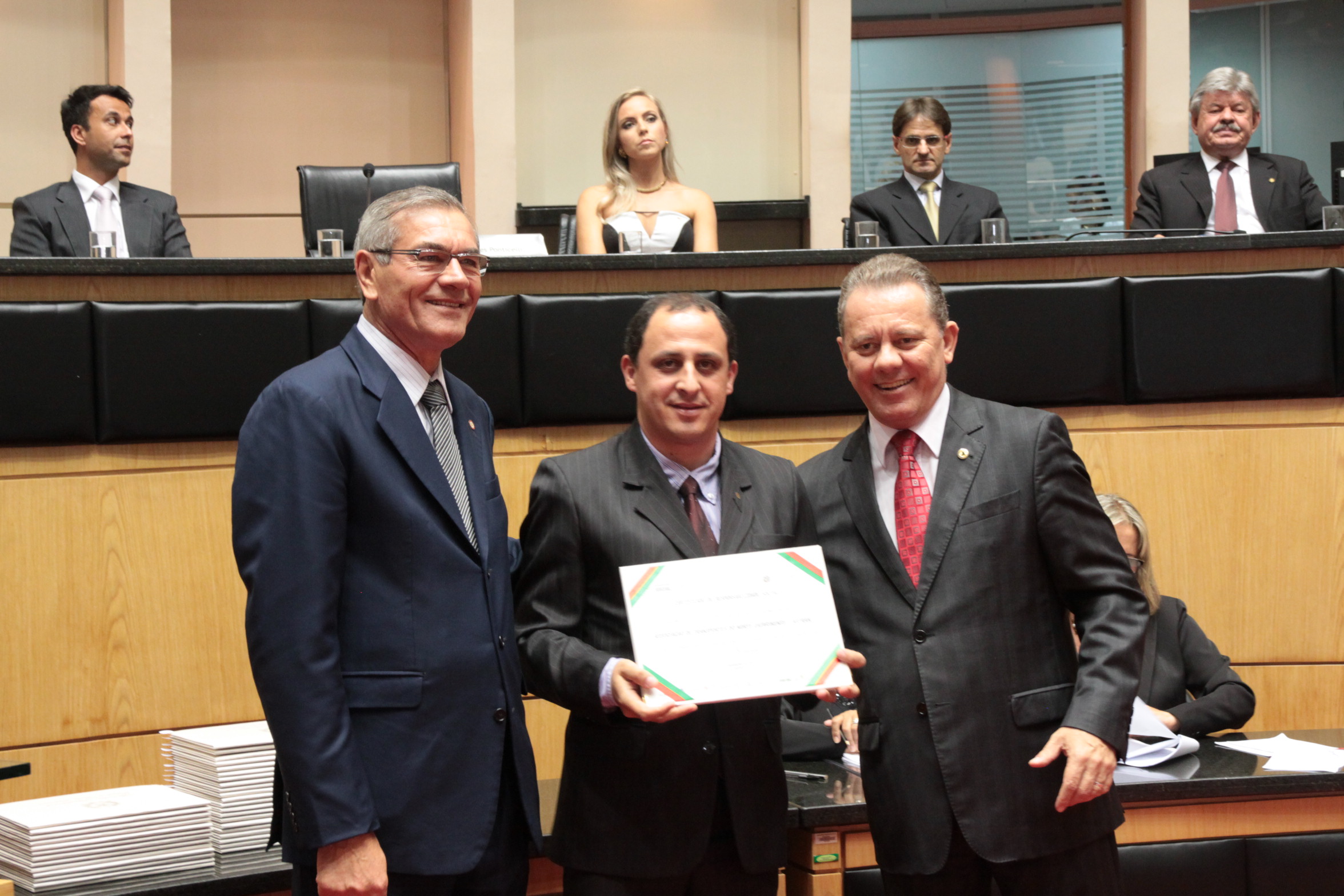 Homenageados na Sessão Especial de Certificação de Responsabilidade Social. Foto: Eduardo Guedes de Oliveira/Alesc