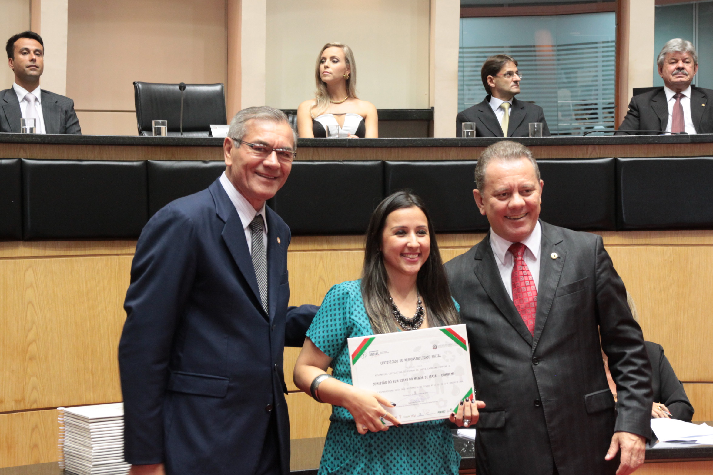 Homenageados na Sessão Especial de Certificação de Responsabilidade Social. Foto: Eduardo Guedes de Oliveira/Alesc