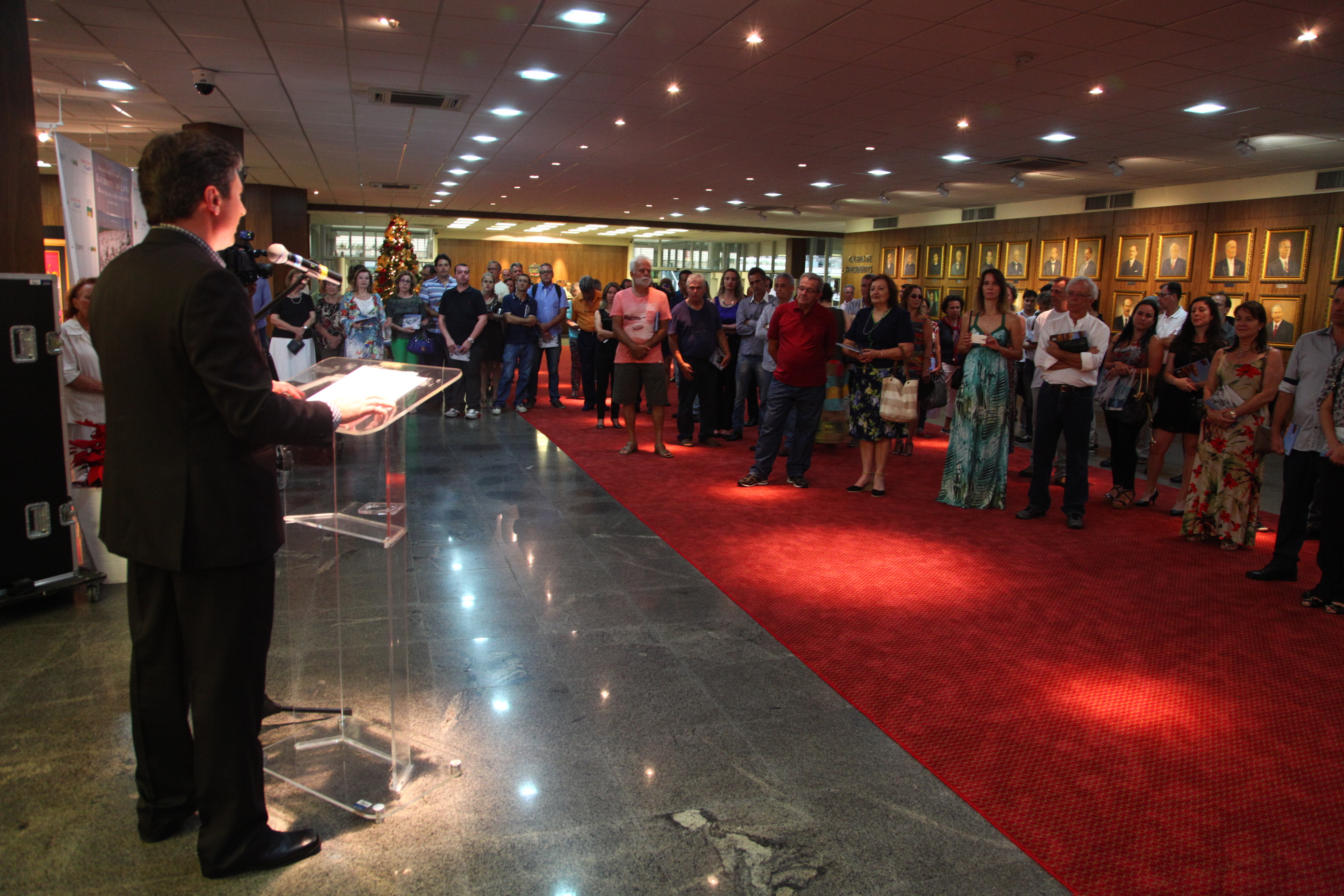 Lançamento Literário - Rancho Queimado na Rota das Neves - Philippe Debled
