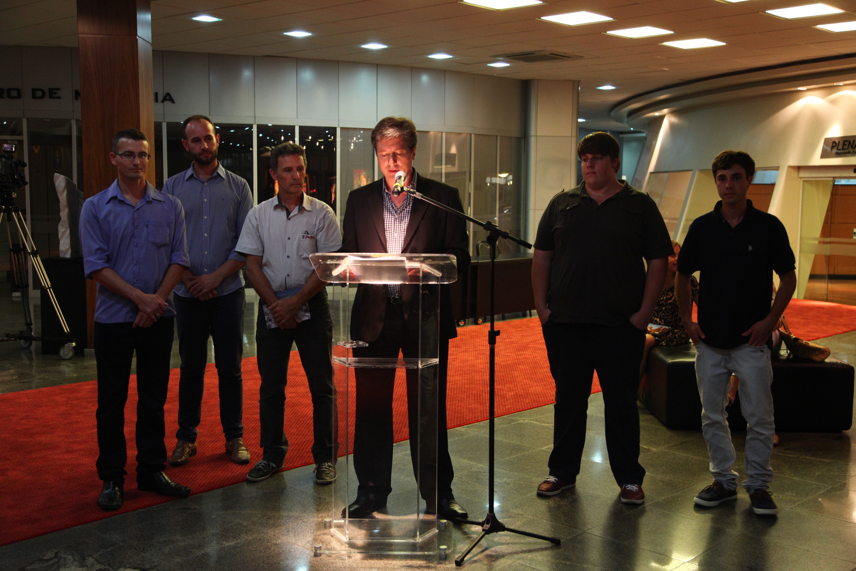 Lançamento Literário - Rancho Queimado na Rota das Neves - Philippe Debled