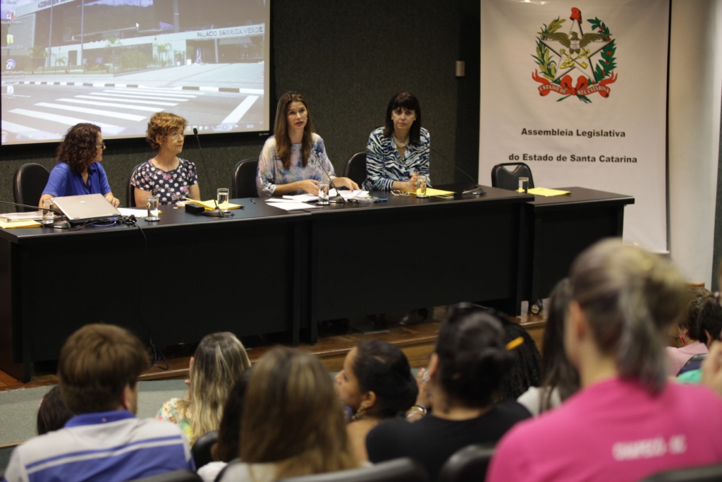 Criação da Secretaria Estadual de Politicas para Mulheres    Foto Carlos Kilian/Agência AL