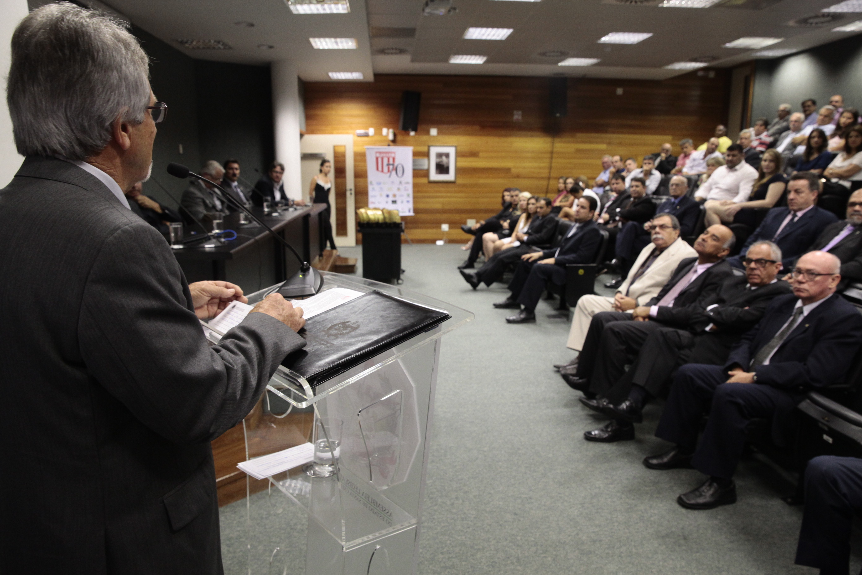 Solenidade alusiva aos 70 anos da Federação Catarinense do Desporto Universitário (FCDU). Foto: Miriam Zomer/Agência AL