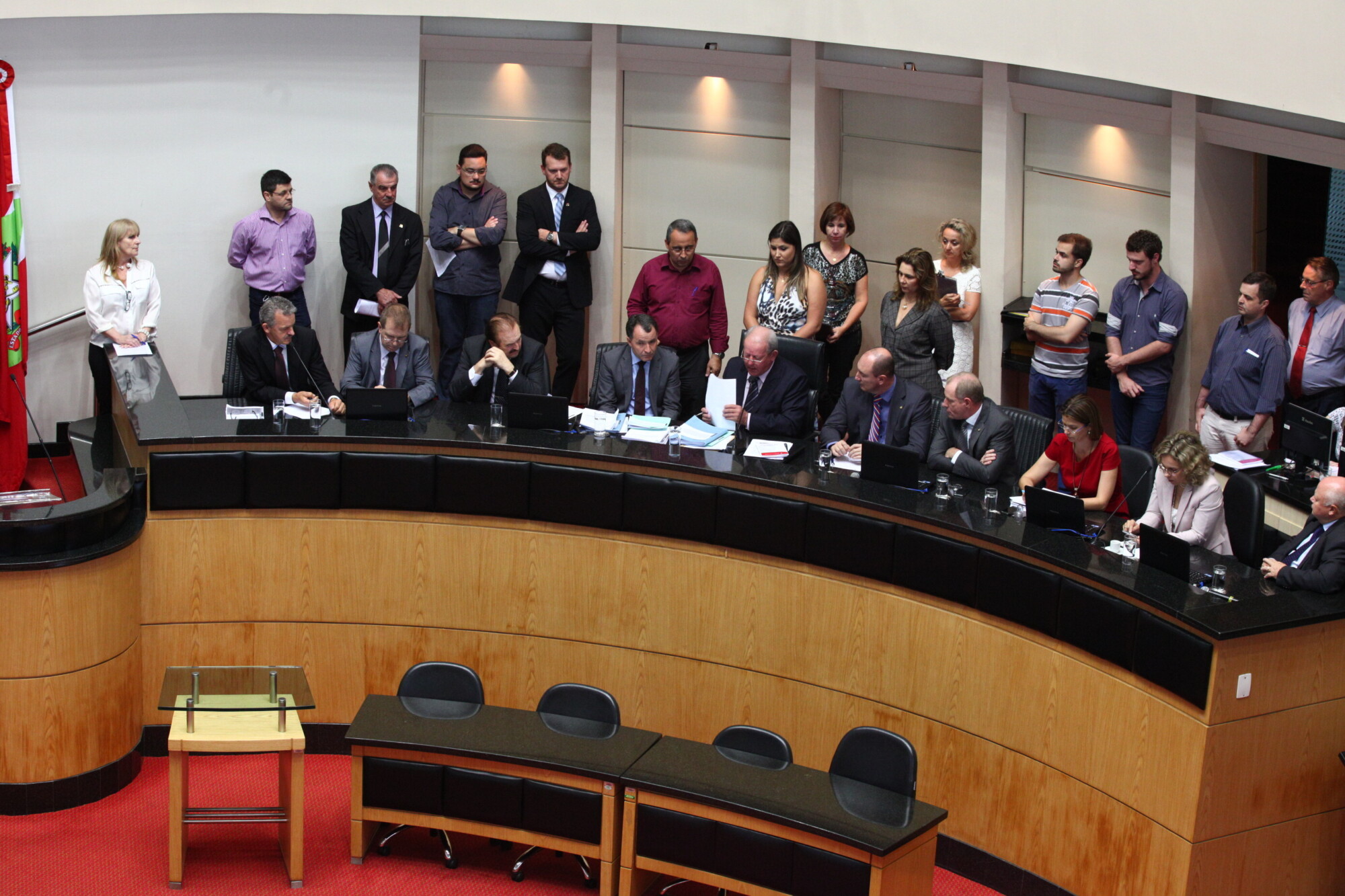 Últimas reuniões das comissões da atual legislatura aprovam projetos para deliberação nesta quarta