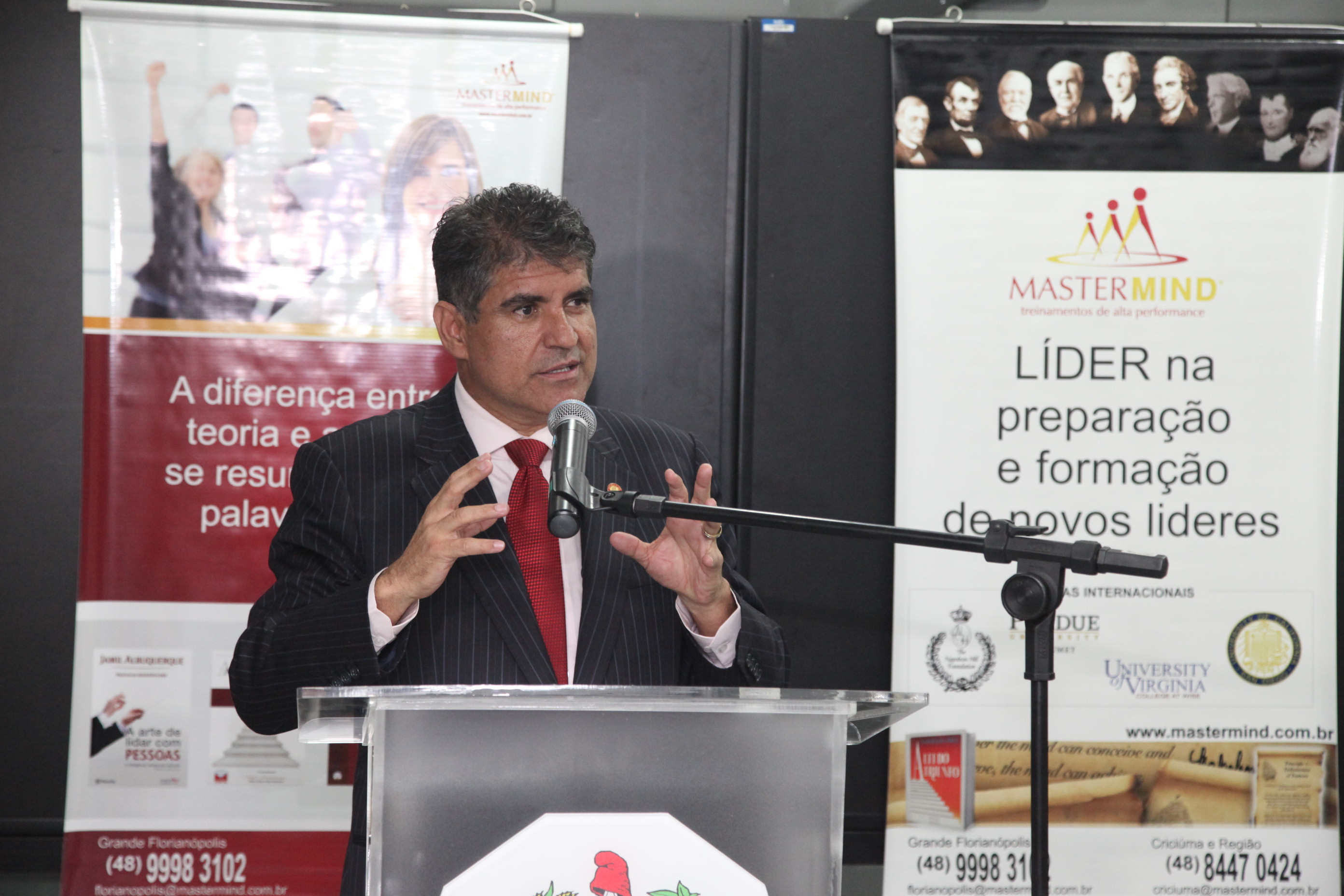 Lançamento do livro Como Pagar Contas com a Mente. Foto: Fábio Queiroz / Agência AL