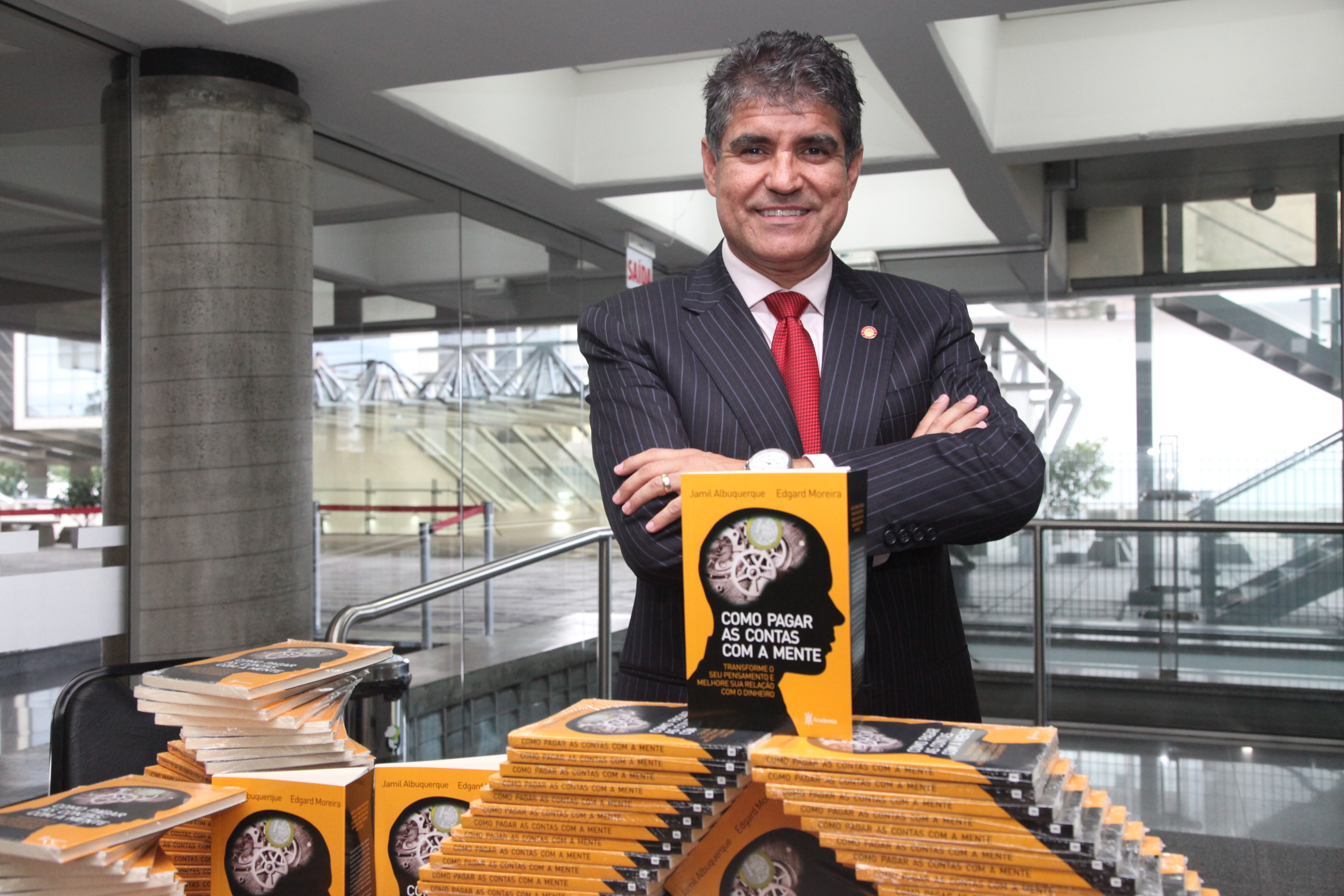 Lançamento do livro Como Pagar Contas com a Mente. Foto: Fábio Queiroz / Agência AL