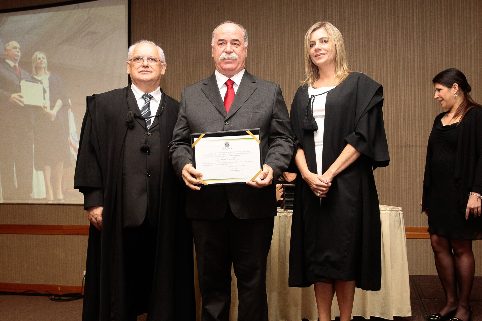 Romildo Titon e Narcizo Parisotto são os campeões de mandatos da próxima legislatura