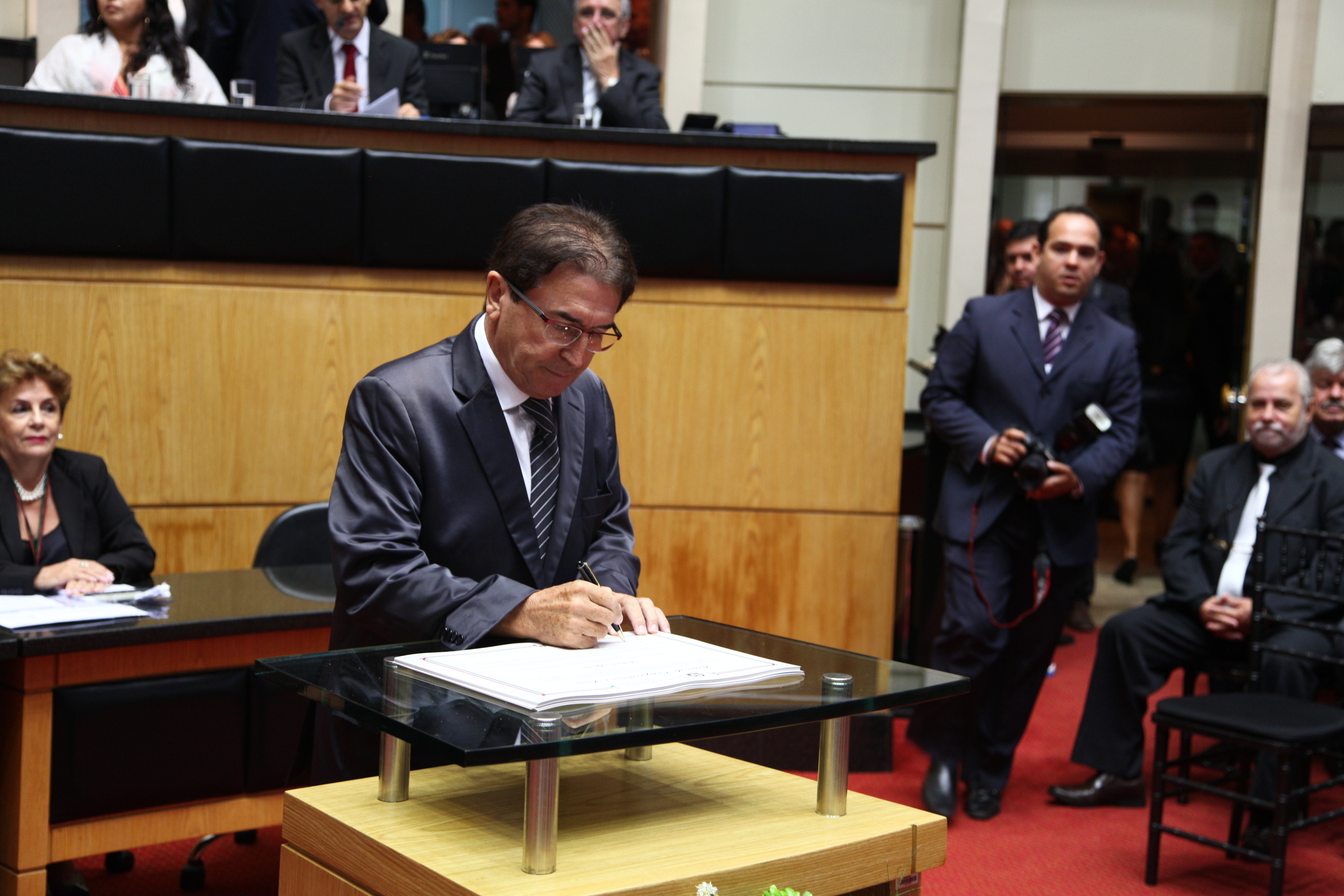 Juramento, Assinatura e Posse dos Deputados. Dep. Antonio Aguiar (PMDB) - Foto: Solon Soares/Agência AL