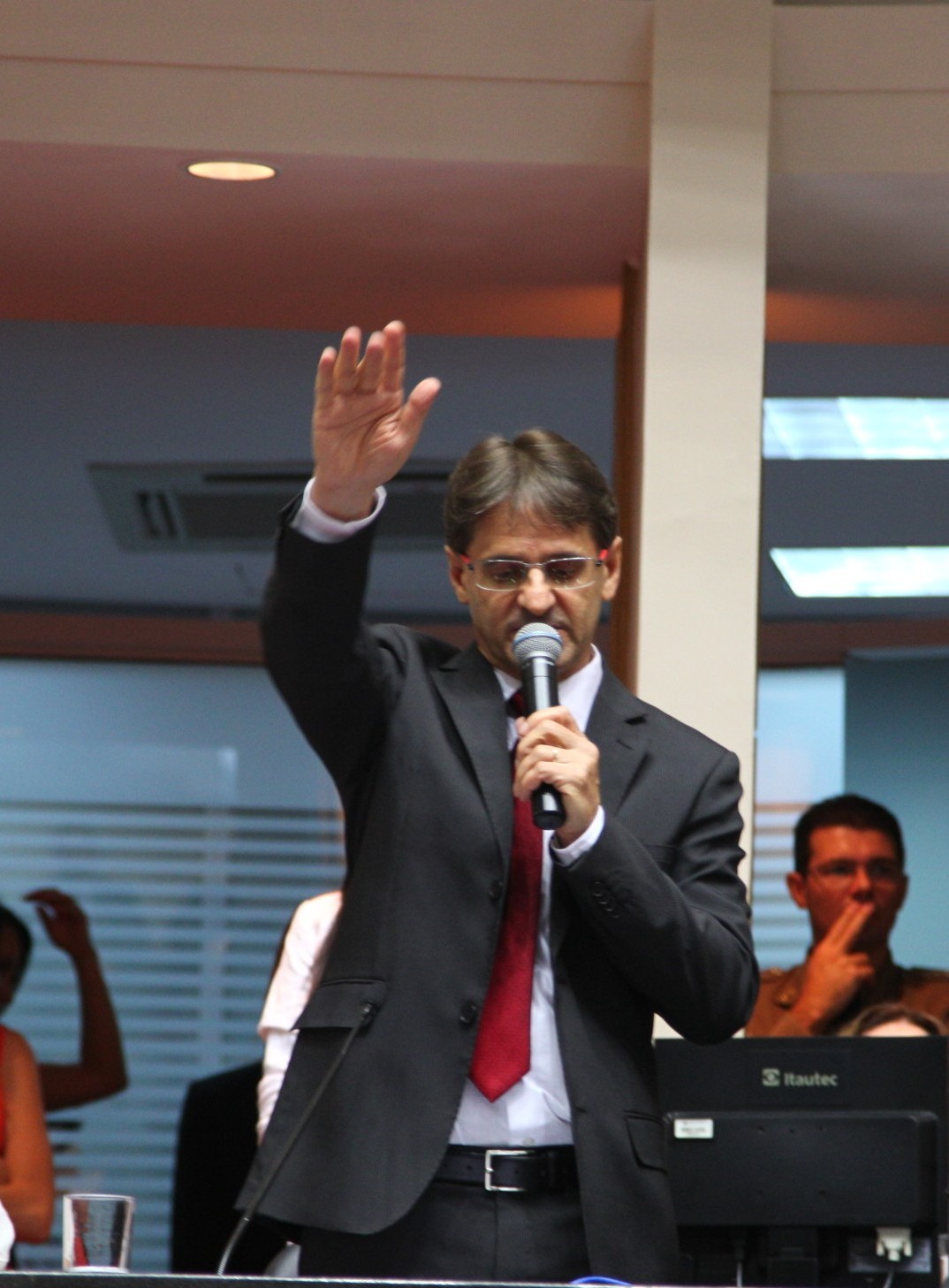 Juramento, Assinatura e Posse dos Deputados. Dep. Neodi Saretta (PT) - Foto: Solon Soares/Agência AL