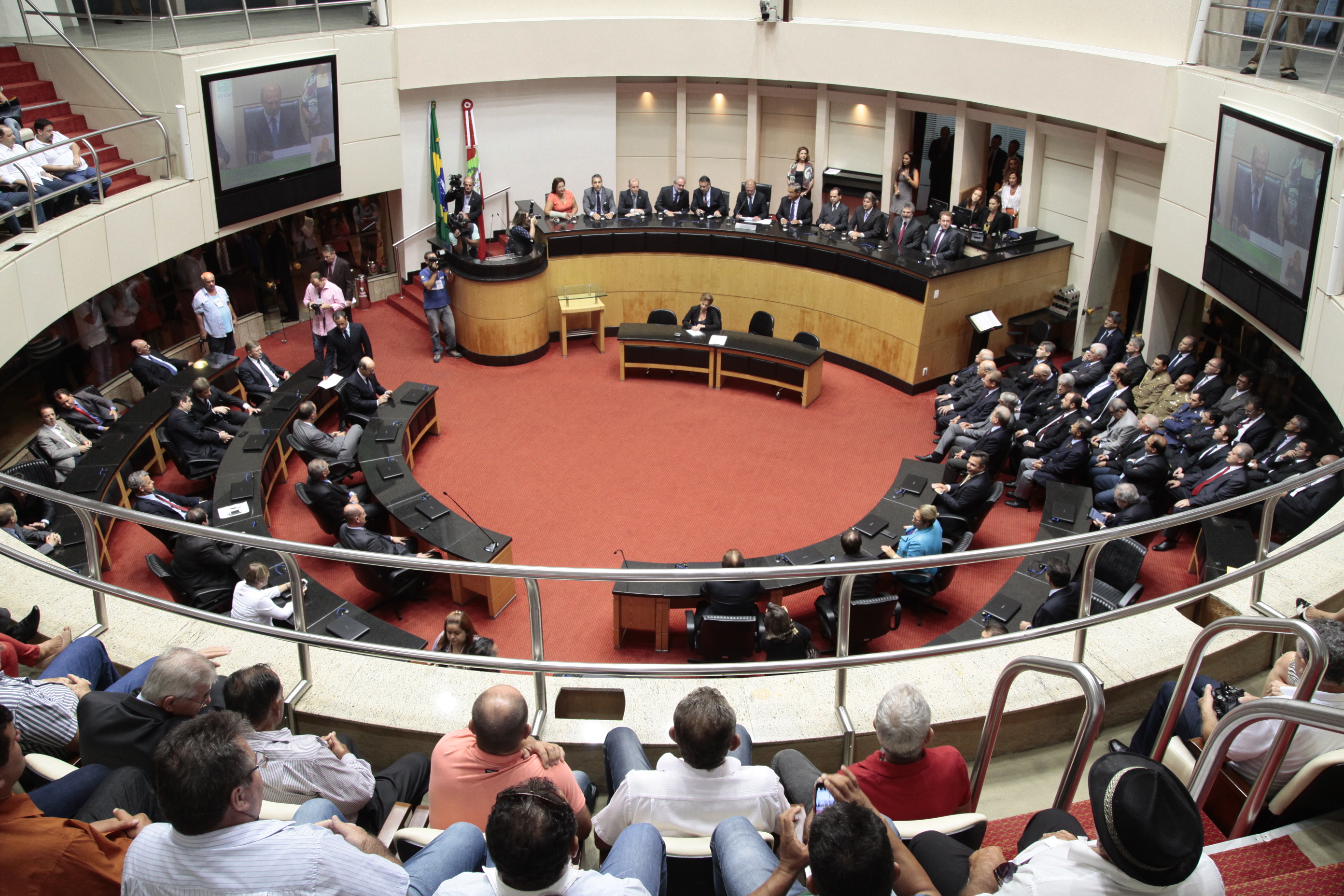Leitura da Mensagem Anual do Governador. Foto: Miriam Zomer/Agência AL