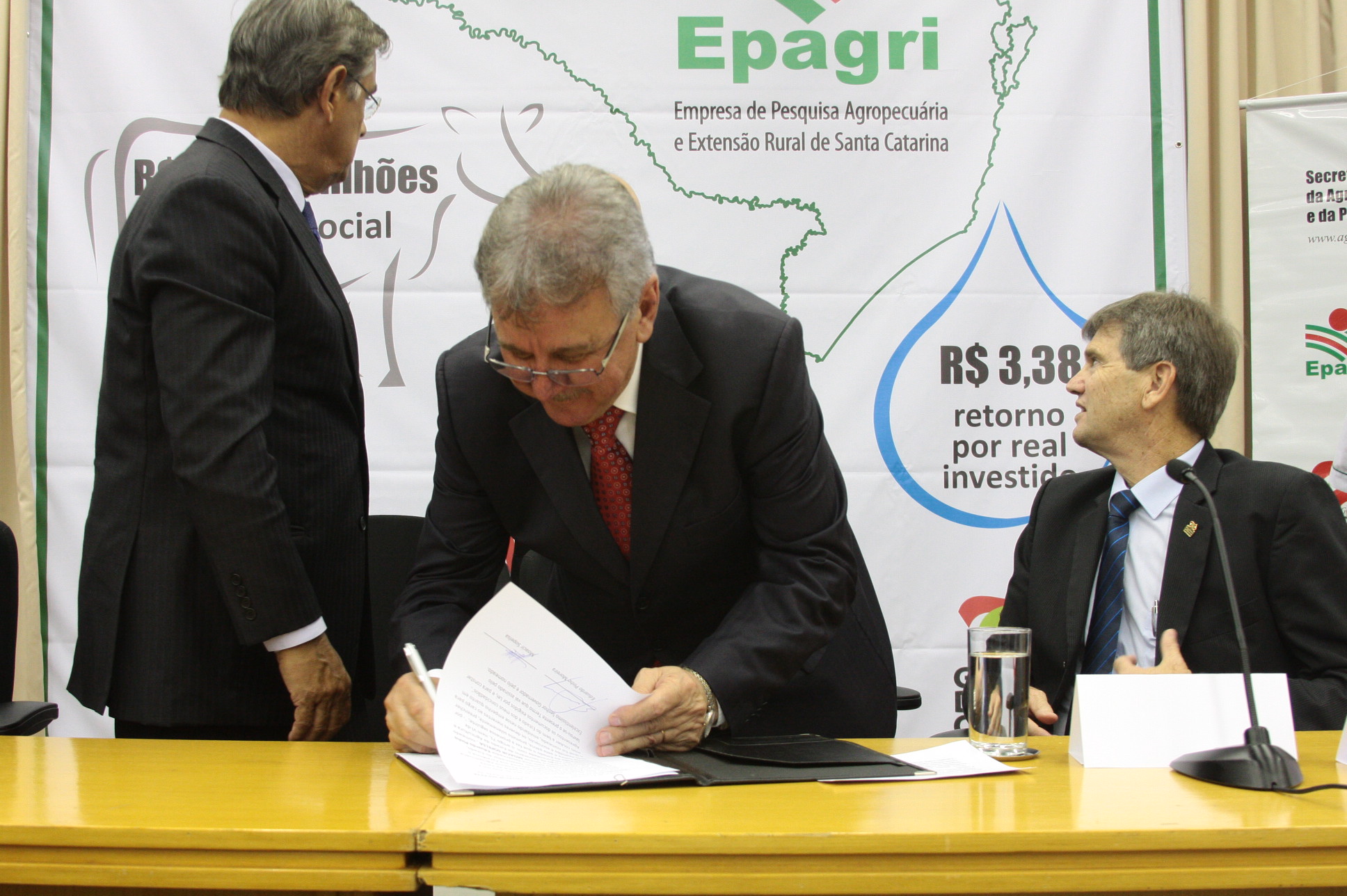 Posse do novo Secretário de Agricultura, Moacir Sopelsa. Foto: Eduardo Guedes de Oliveira / Agência AL