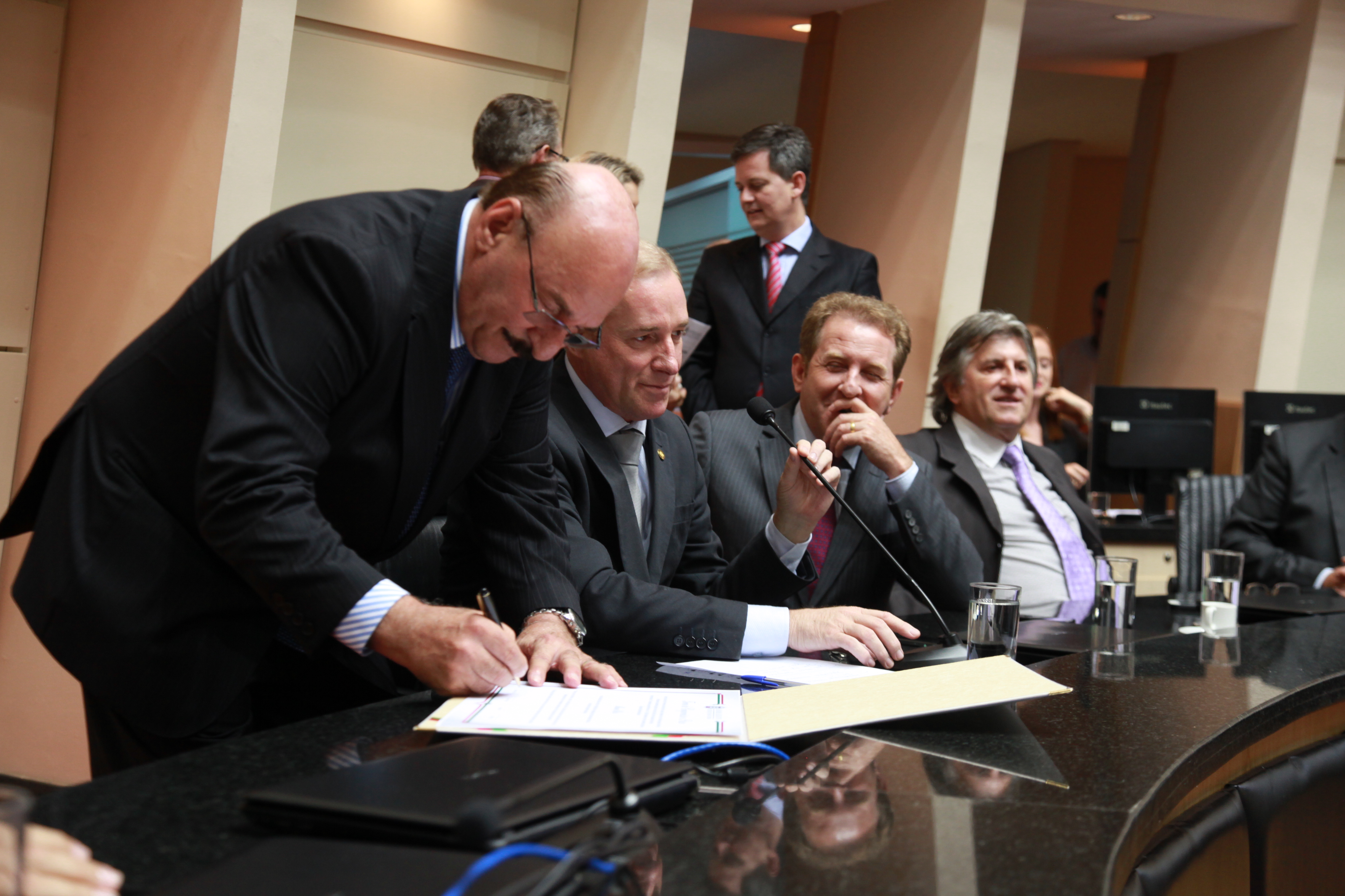 Sessão de Posse dos Suplentes. Deputado Manoel Mota. (PMDB). Foto: Carlos Kilian/Agência AL