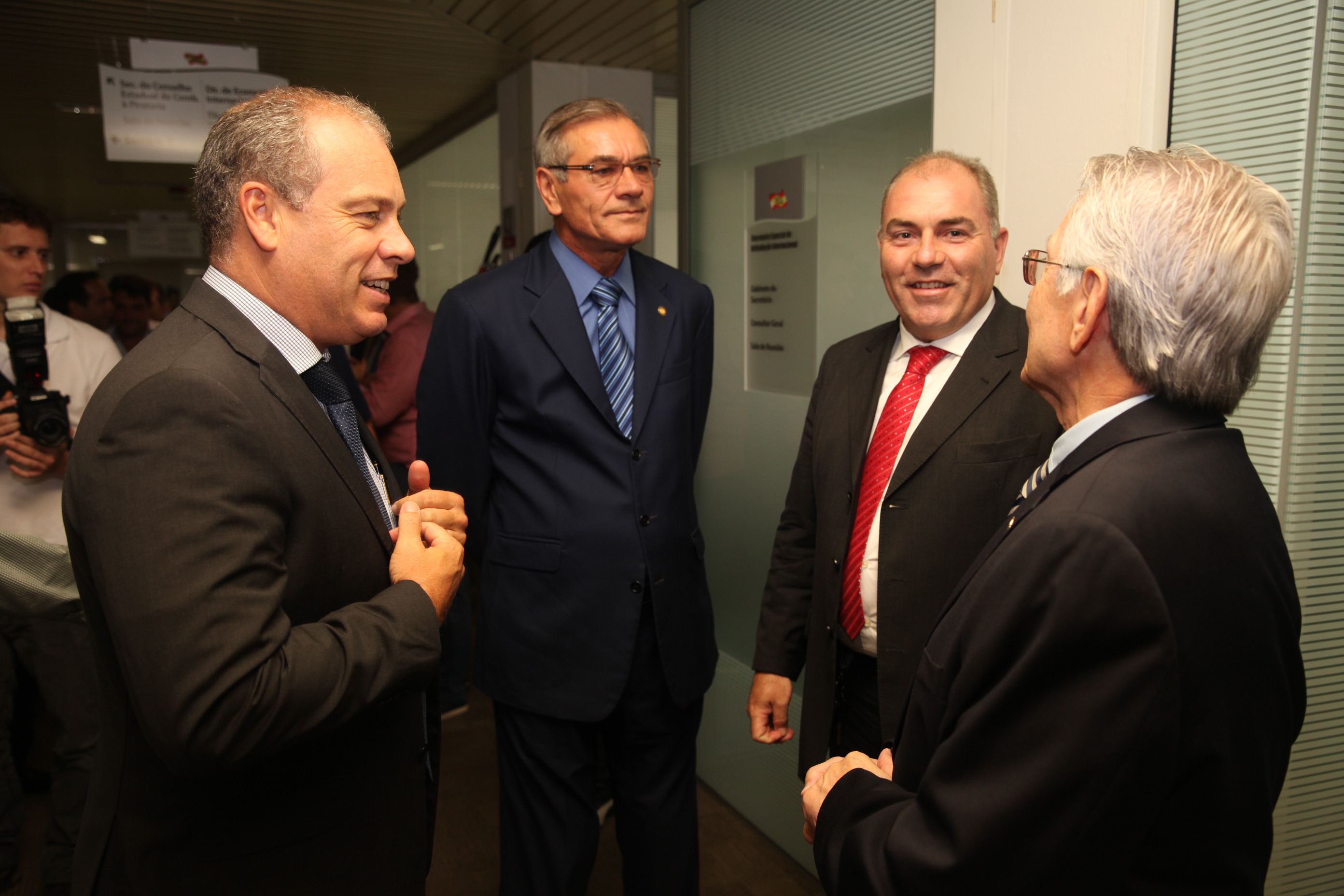 Carlos Chiodini toma posse como Secretário Estadual de Desenvolvimento Econômico Sustentável. Foto: Fábio Queiroz / Agência AL