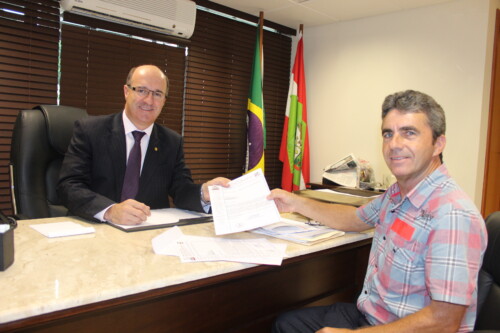 Zé Milton recebe solicitações de Águas Mornas