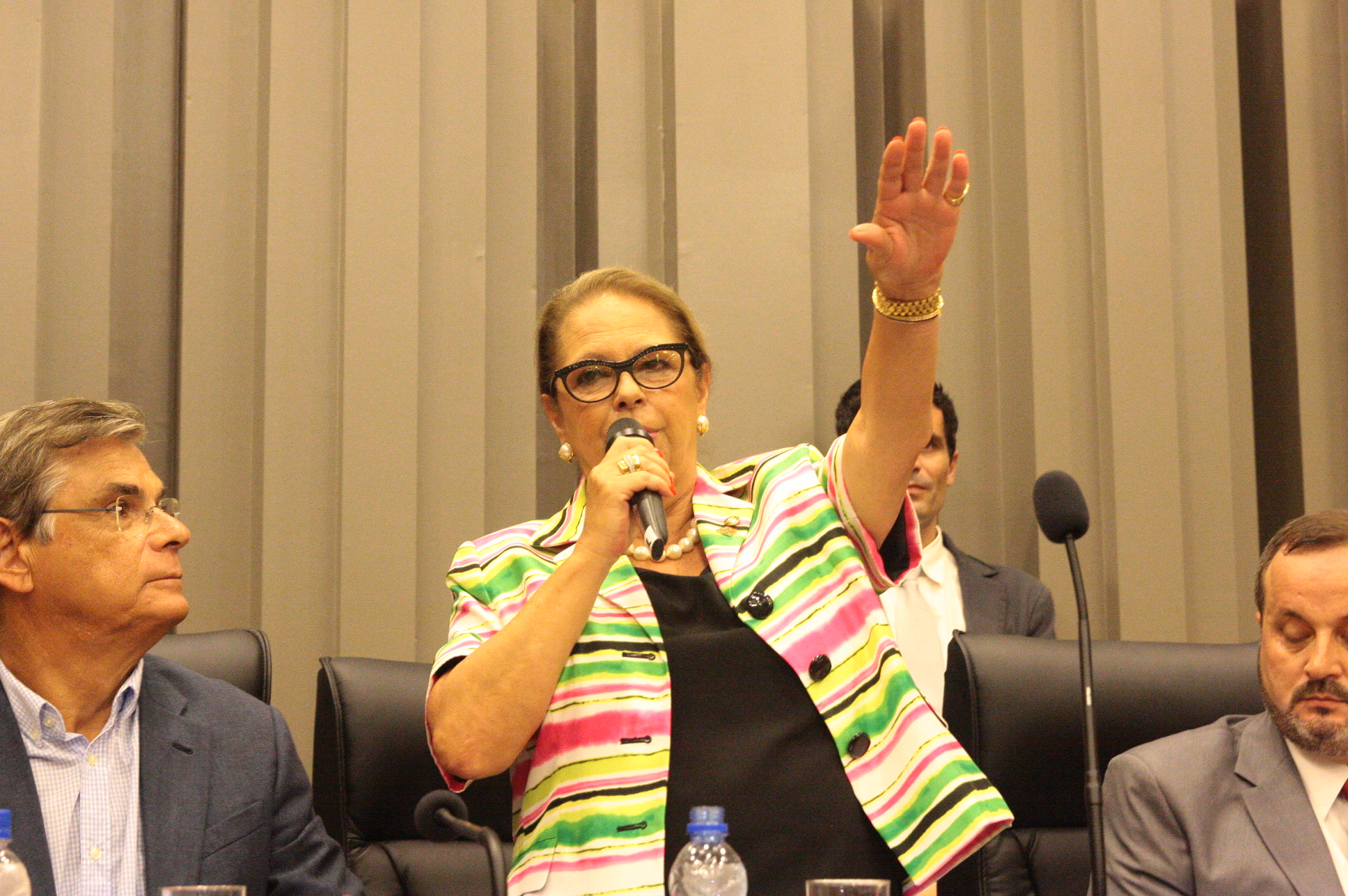 Deputada Ada de Luca (PMDB) toma posse como secretária de Estado da Justiça e Cidadania. Foto: Eduardo Guedes de Oliveira / Agência AL
