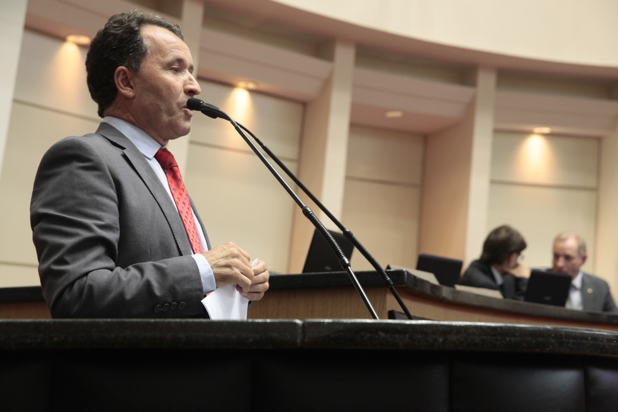 Deputados repercutem manifestações dos caminhoneiros