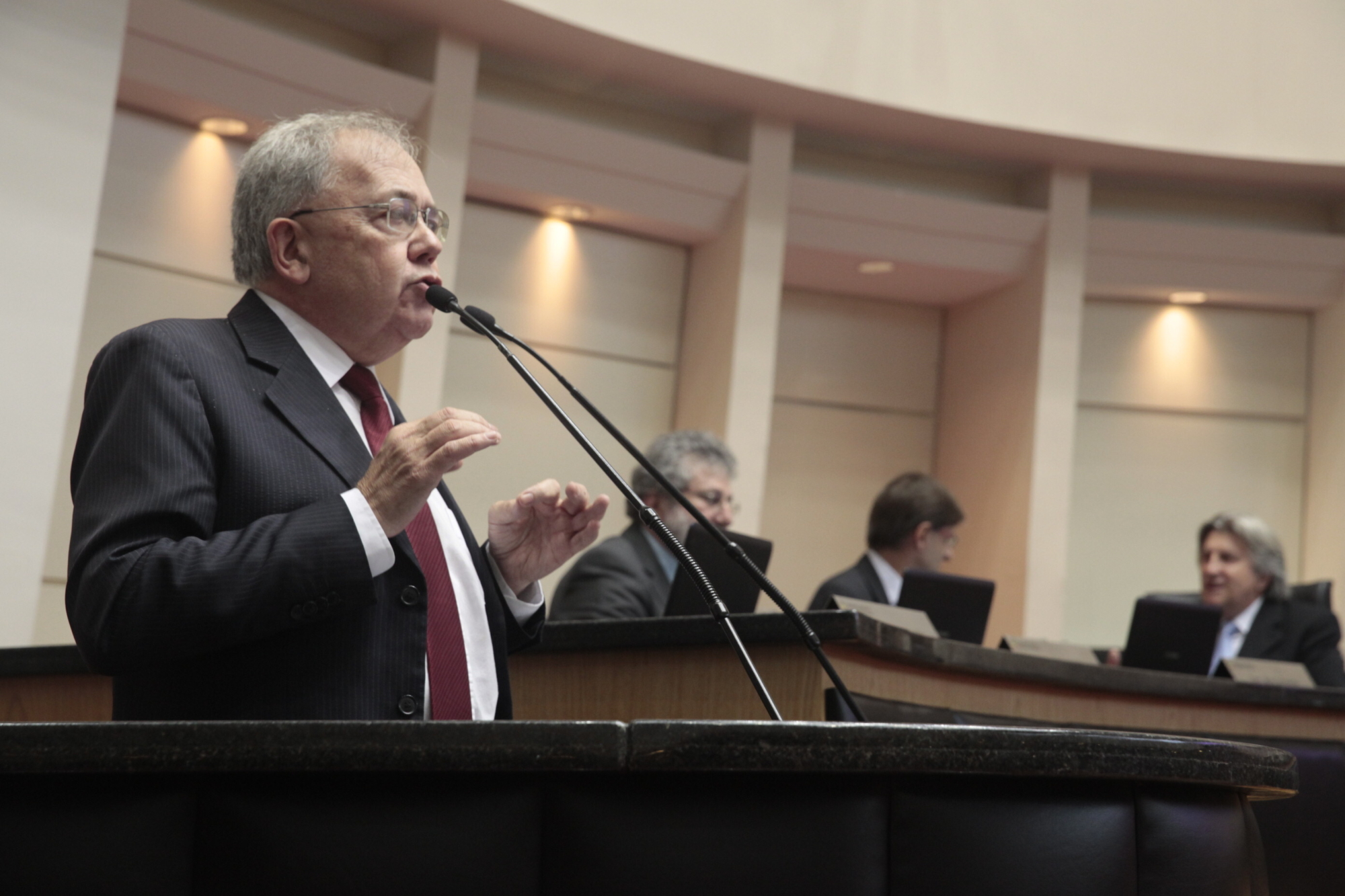 Fórum quer unir legislativos estaduais por novo pacto federativo