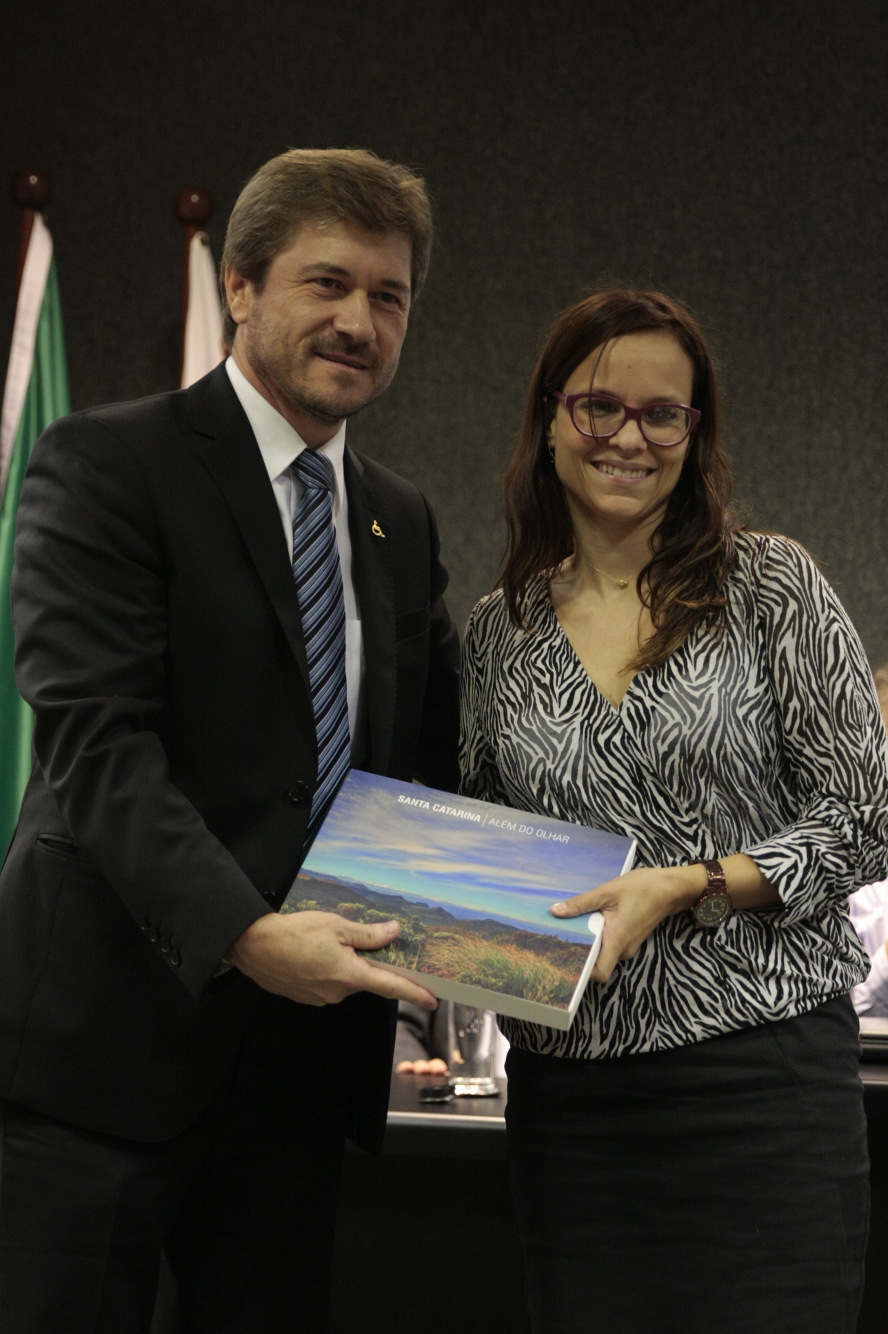 Fórum Catarinense de Doeças Raras - Deputado José Ney e Louise Lapagesse de Camargo. -  Foto: Yuri Santos / Agência AL