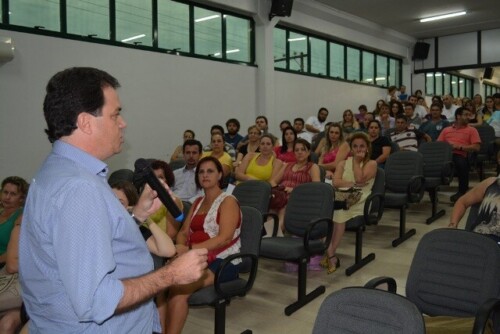 Deputado Rodrigo Minotto participa de assembleia do Sinte em Chapecó