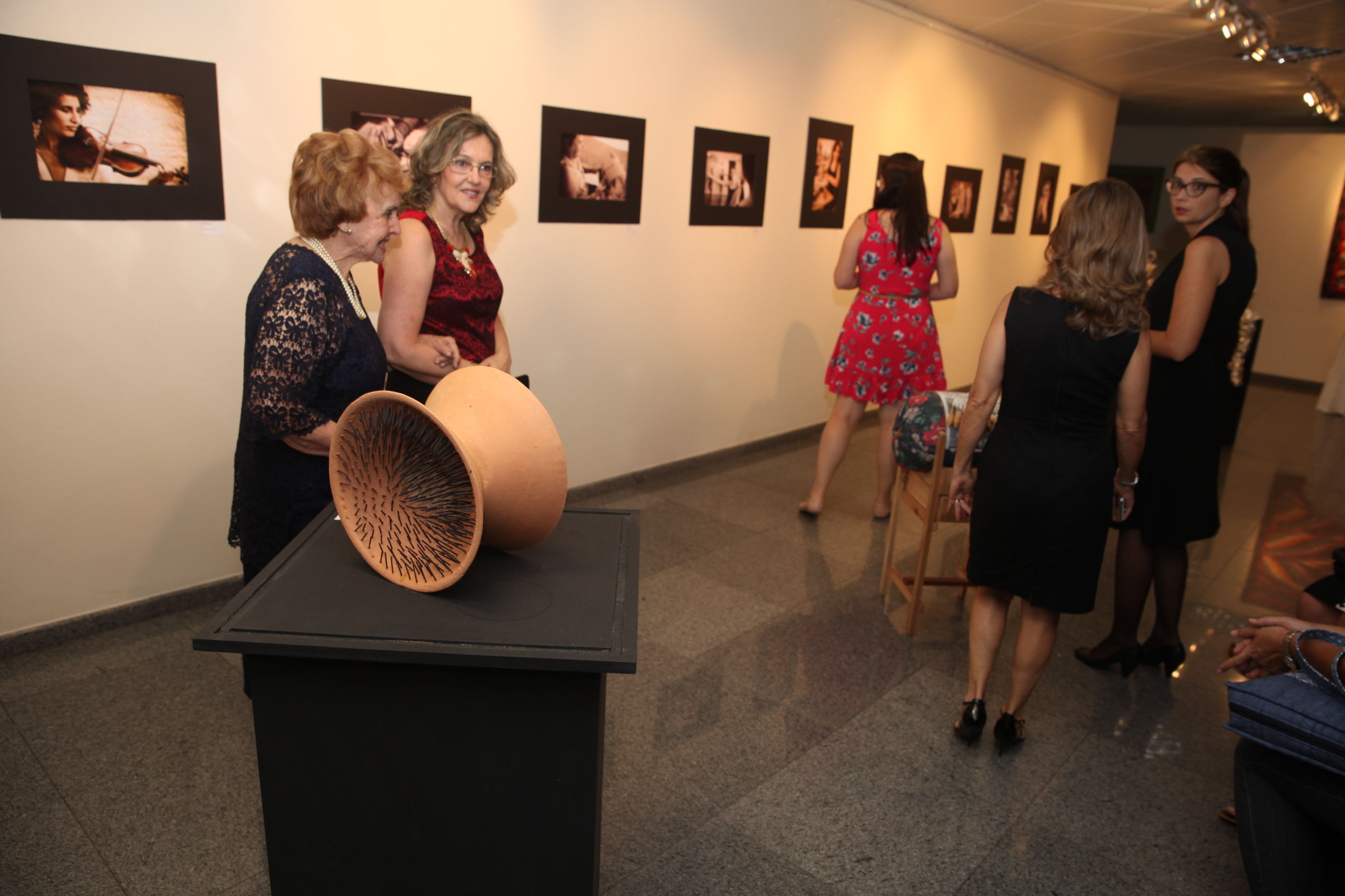 Exposição Mulheres que fazem arte