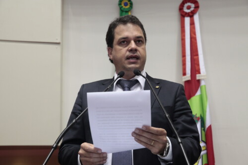 Deputado Rodrigo Minotto pede urgência na revitalização da rodovia Jorge Lacerda