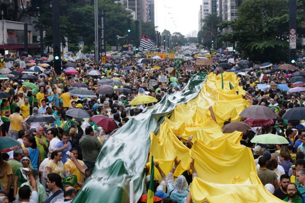 Líderes de bancadas da Assembleia opinam sobre protestos de domingo