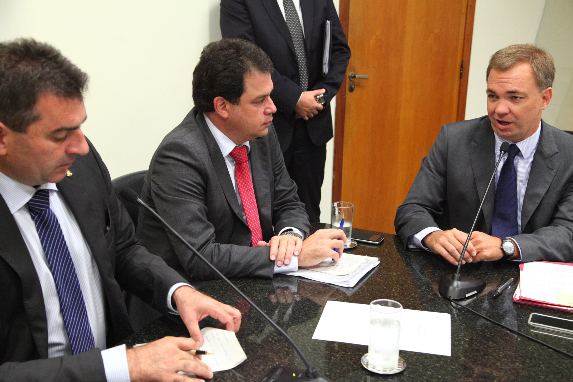 Secretário Eduardo Deschamps confirma presença em reunião da Comissão de Educação