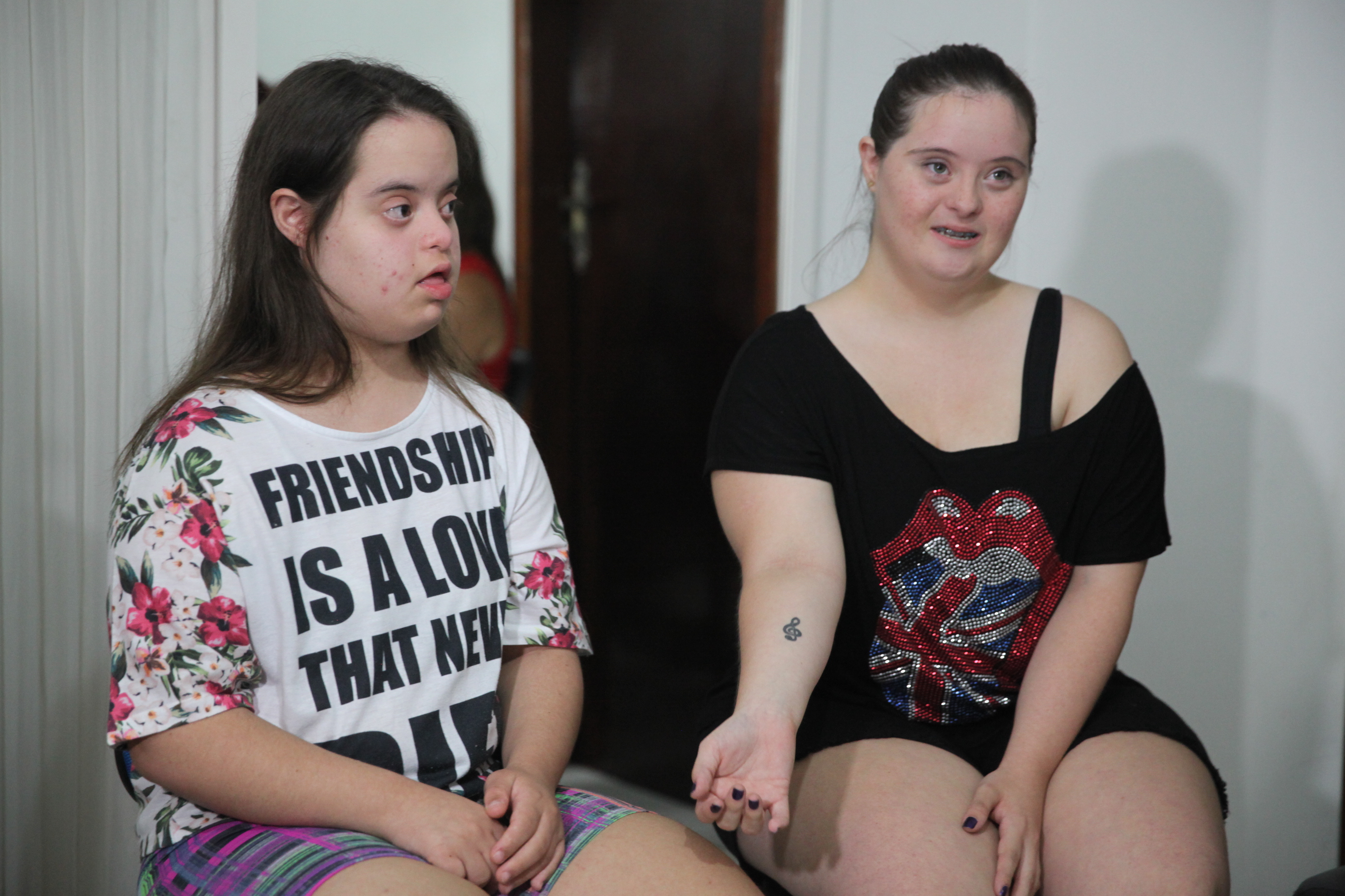 Jovens e adultos com Síndrome de Down se reúnem todas às terças-feiras para refletir sobre temas relacionados à vida adulta. Foto: Miriam Zomer/Agência AL