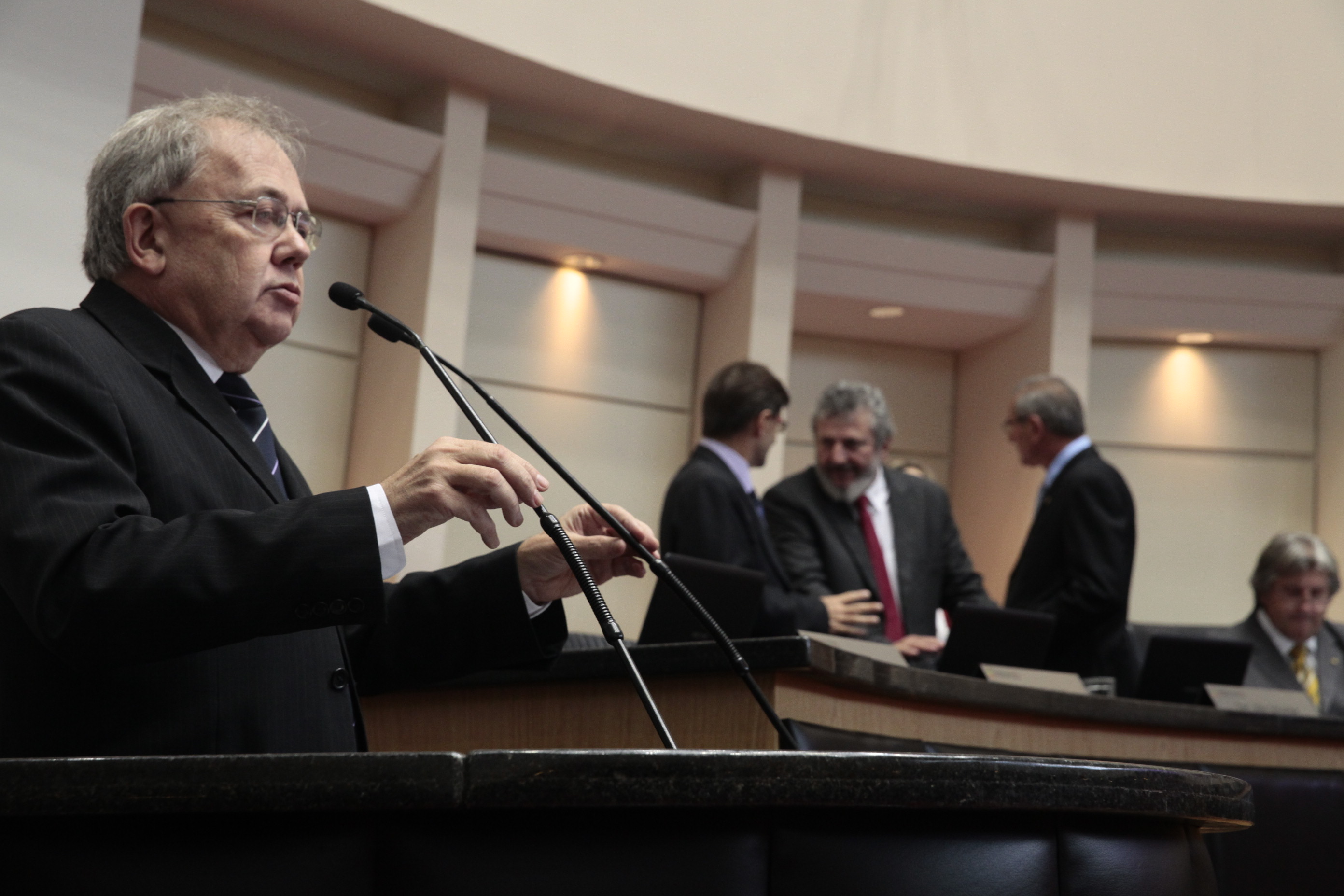 Sessão Ordinária - Plenário Osni Régis. Deputado Fernando Coruja (PMDB) Foto: Eduardo Guedes de Oliveira / Agência AL