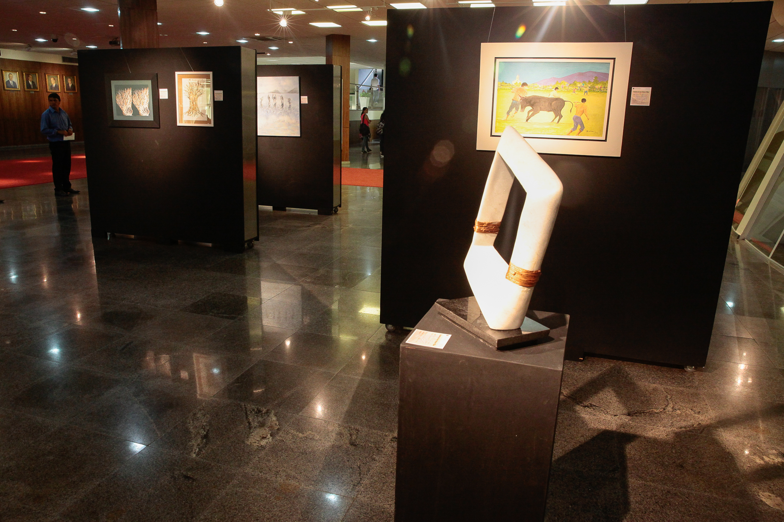 Exposição de telas 40 anos ... Entornos e Retornos. Foto: Miriam Zomer/Agência AL