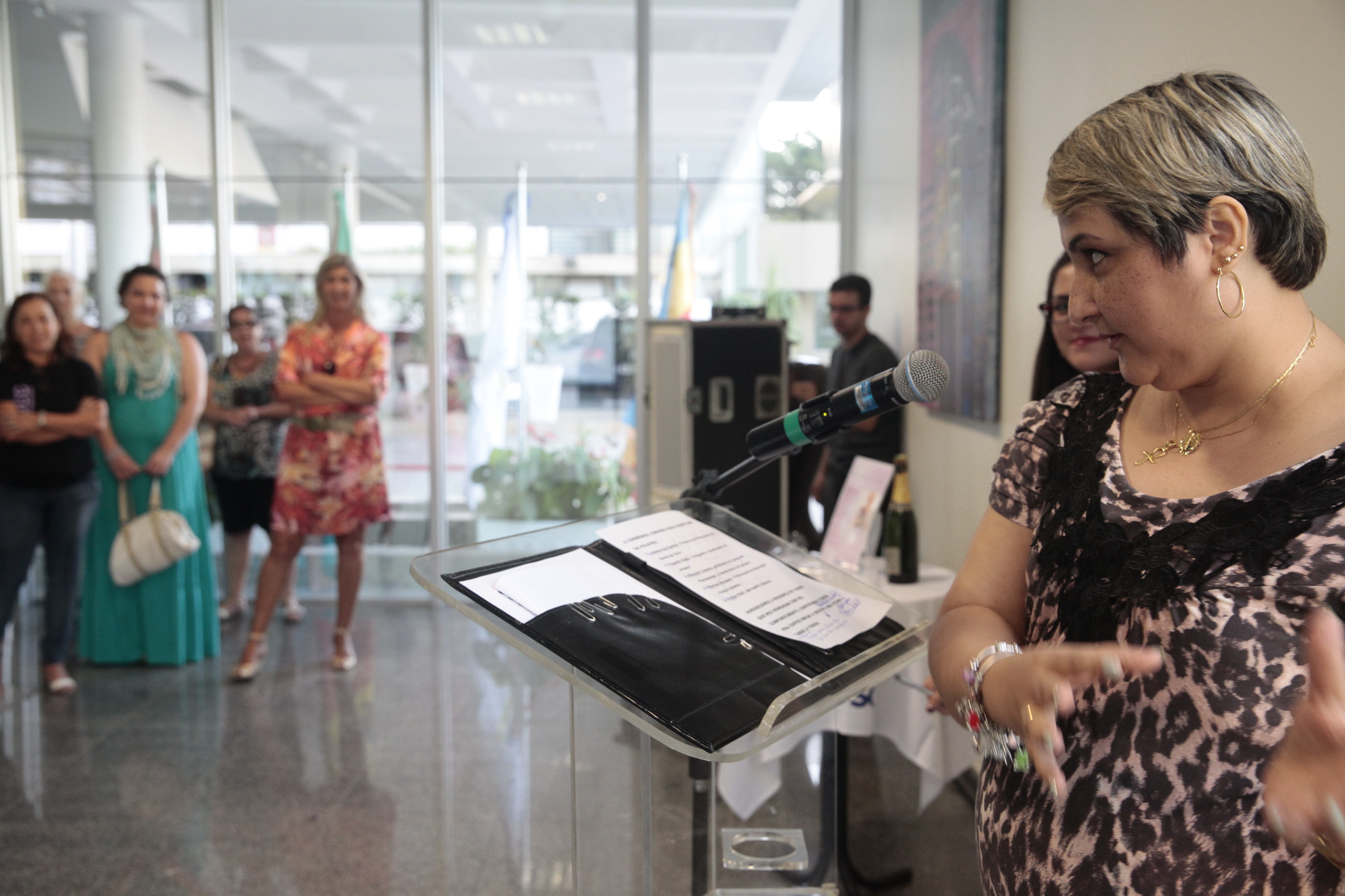 Abertura da exposição fotográfica De corpo e alma - que expõe mulheres mastectomizadas. Foto: Eduardo Guedes de Oliveira / Agência AL
