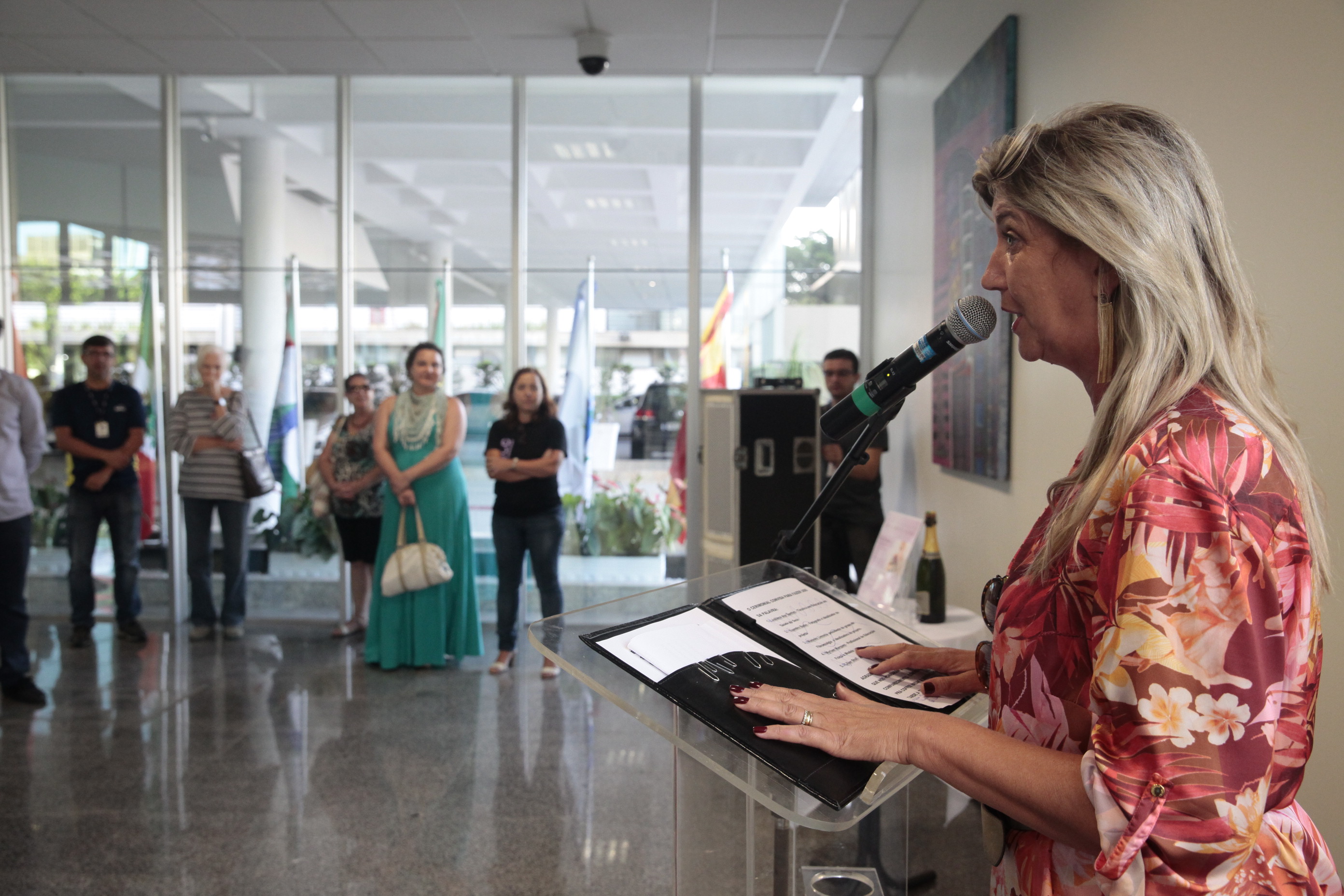 Abertura da exposição fotográfica De corpo e alma - que expõe mulheres mastectomizadas. Foto: Eduardo Guedes de Oliveira / Agência AL
