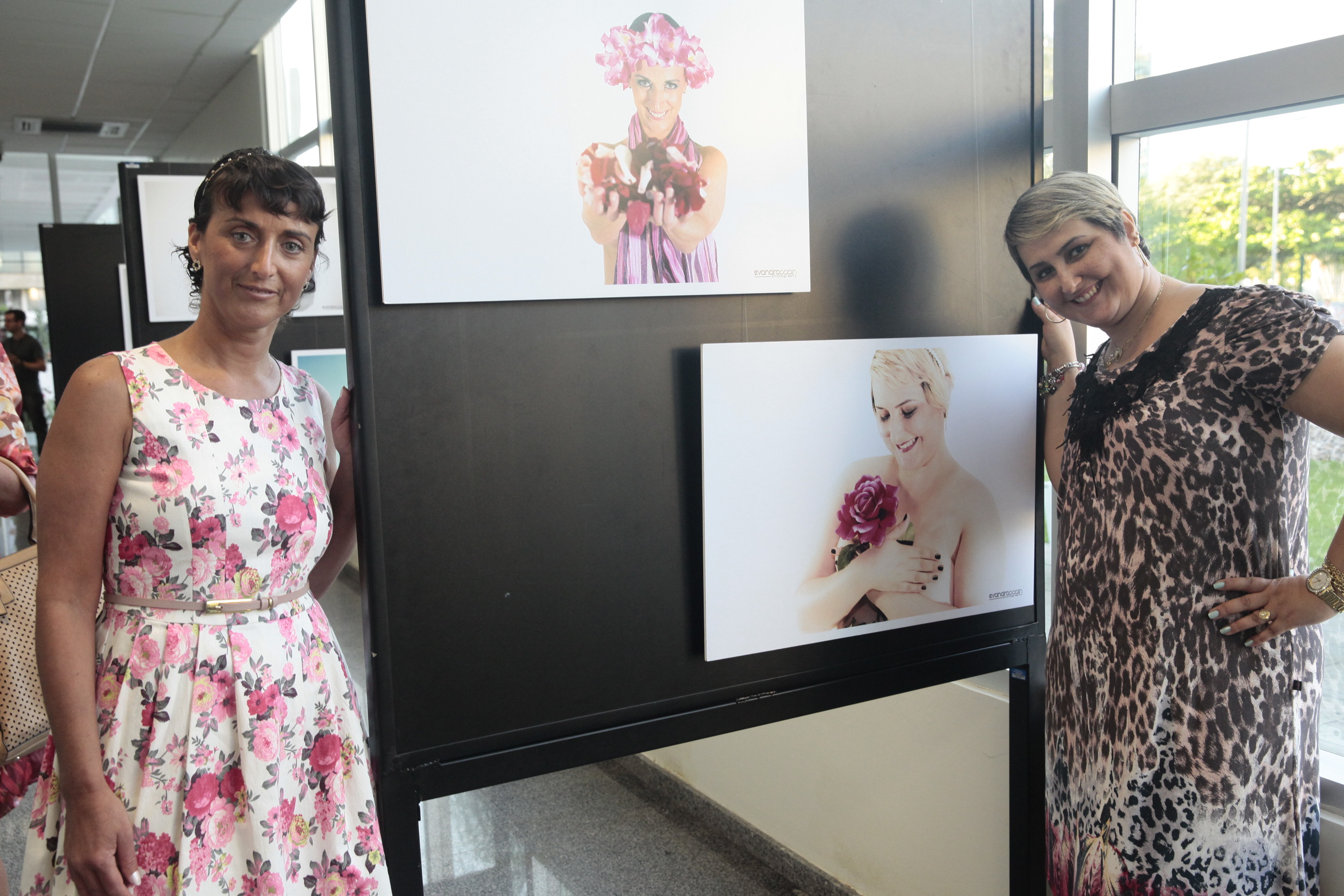 Abertura da exposição fotográfica De corpo e alma - que expõe mulheres mastectomizadas. Foto: Eduardo Guedes de Oliveira / Agência AL