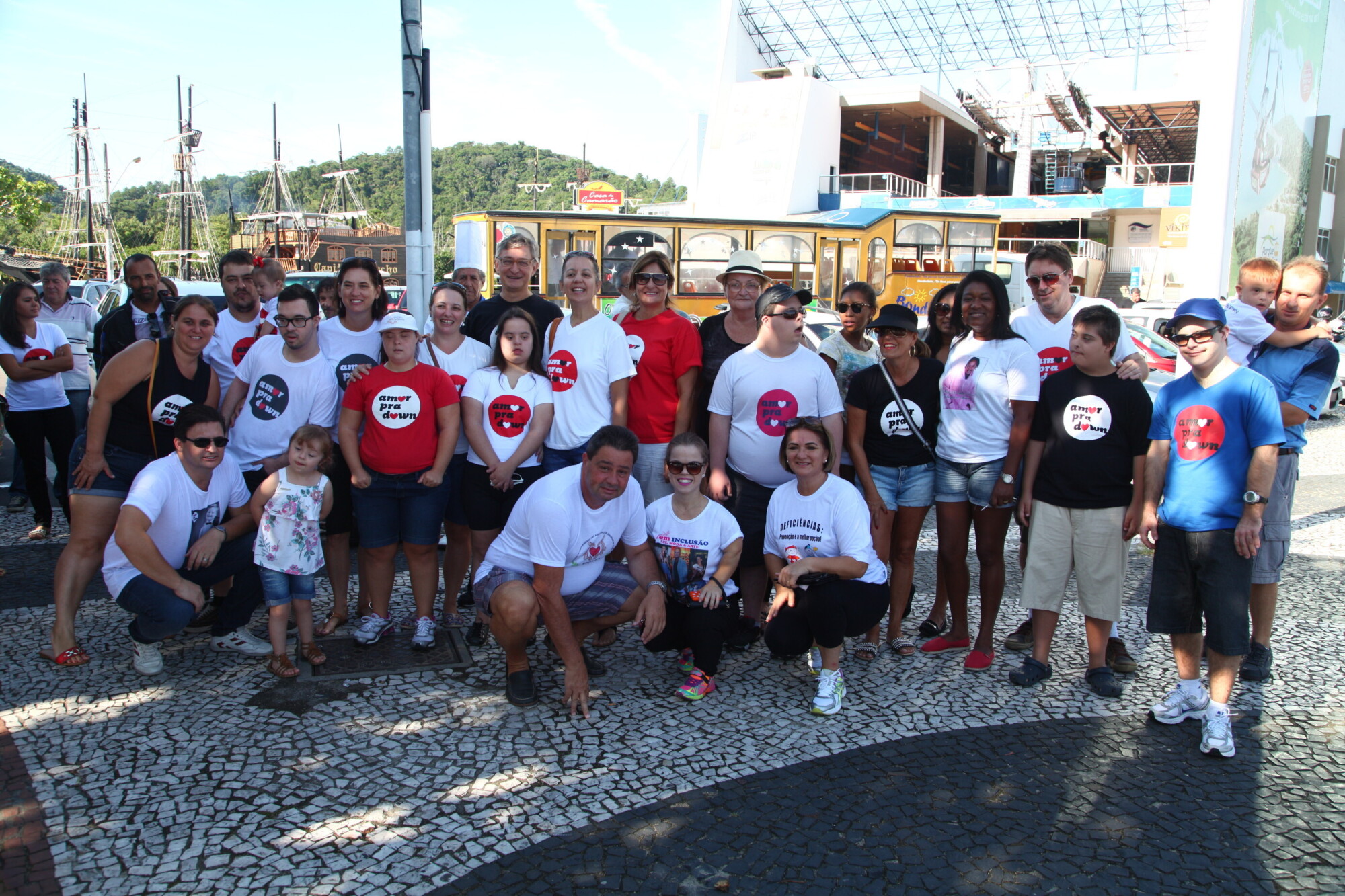 Carreata em Balneário Camboriú celebra o Dia da Síndrome de Down