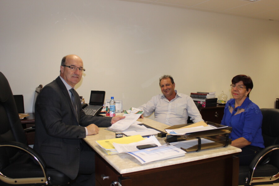 Deputado José Milton Scheffer e o prefeito em exercício de Petrolândia, Irone Duarte