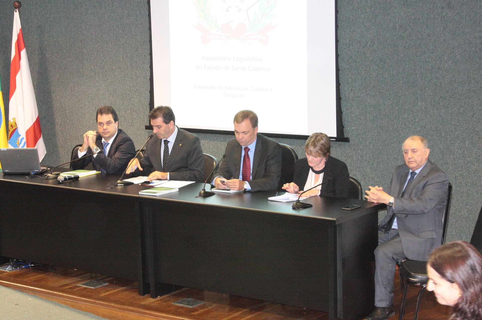 Deputados da Comissão de Educação: Rodrigo Minotto, Valdir Cobalchini, Gean Loureiro, Luciane Carminatti e Natalino Lázare FOTO: Jonas Lemos Campos/Ag