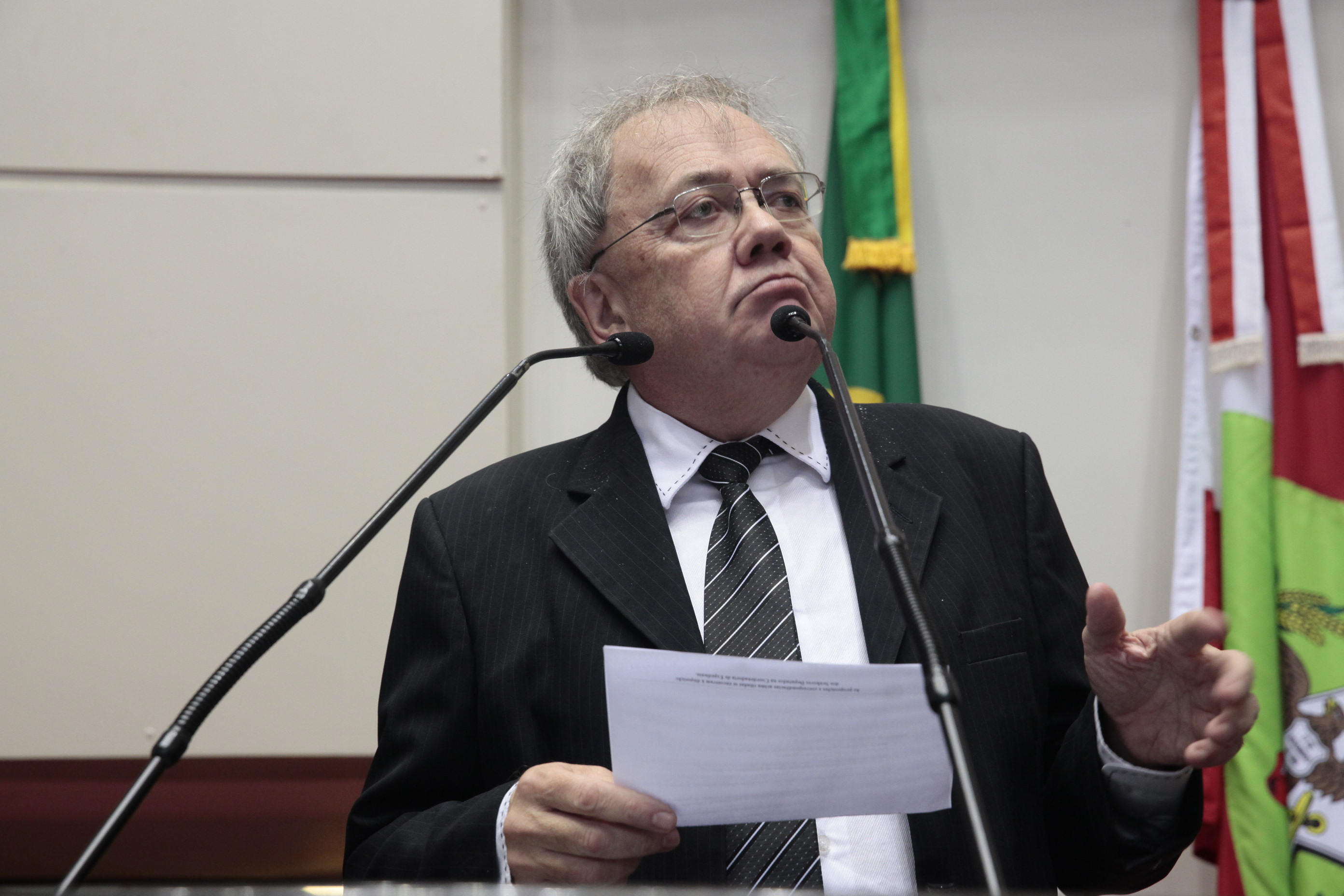 Fernando Coruja (PMDB) Plenário Foto: Eduardo Guedes de Oliveira / Agência AL