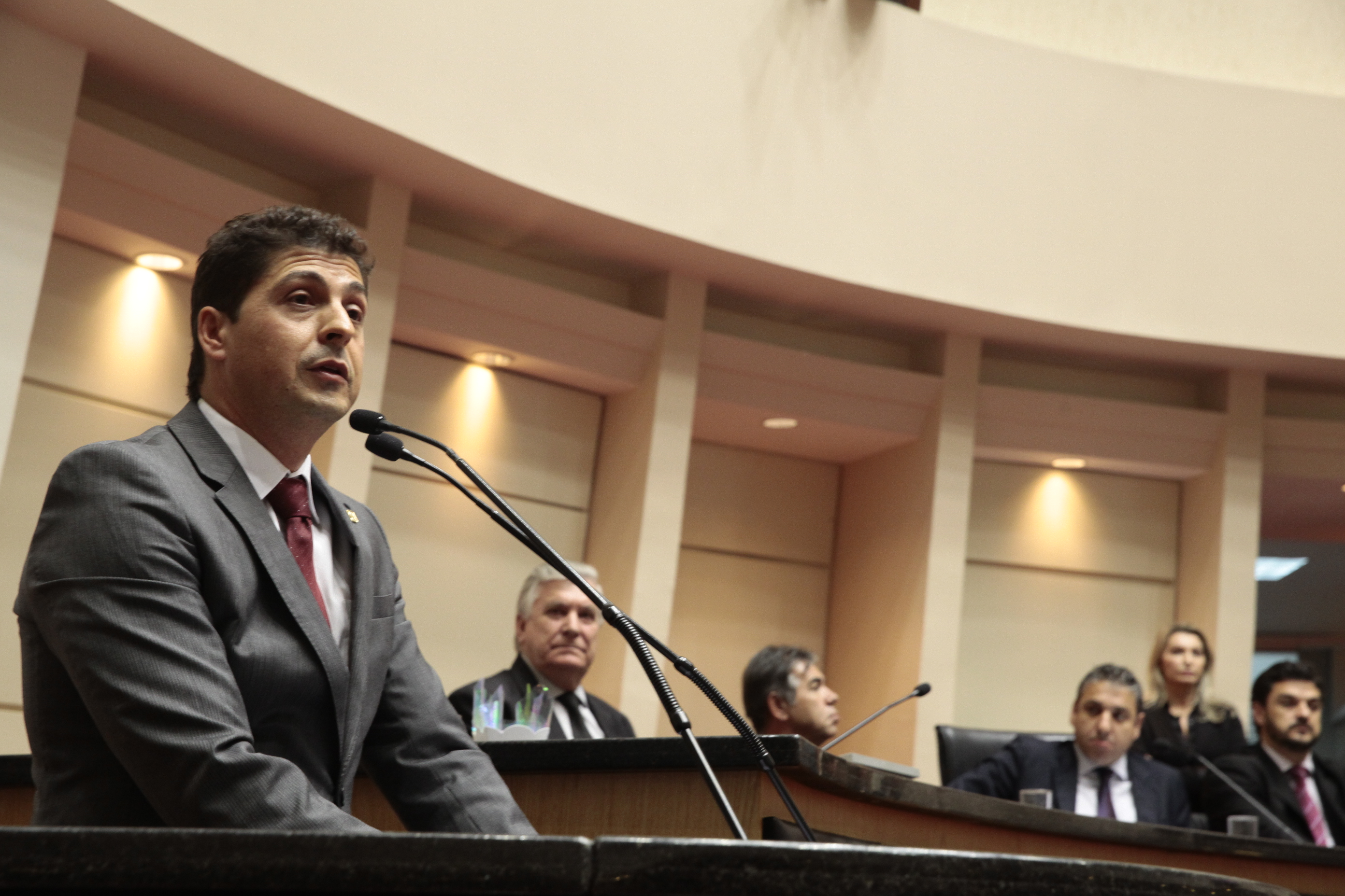 Presidente da ACIF, Sander DeMira - Sessão Especial em homenagem à Associação Comercial e Industrial de Florianópolis - ACIF pela passagem dos seus cem anos de fundação. Foto: Miriam Zomer/Agência AL