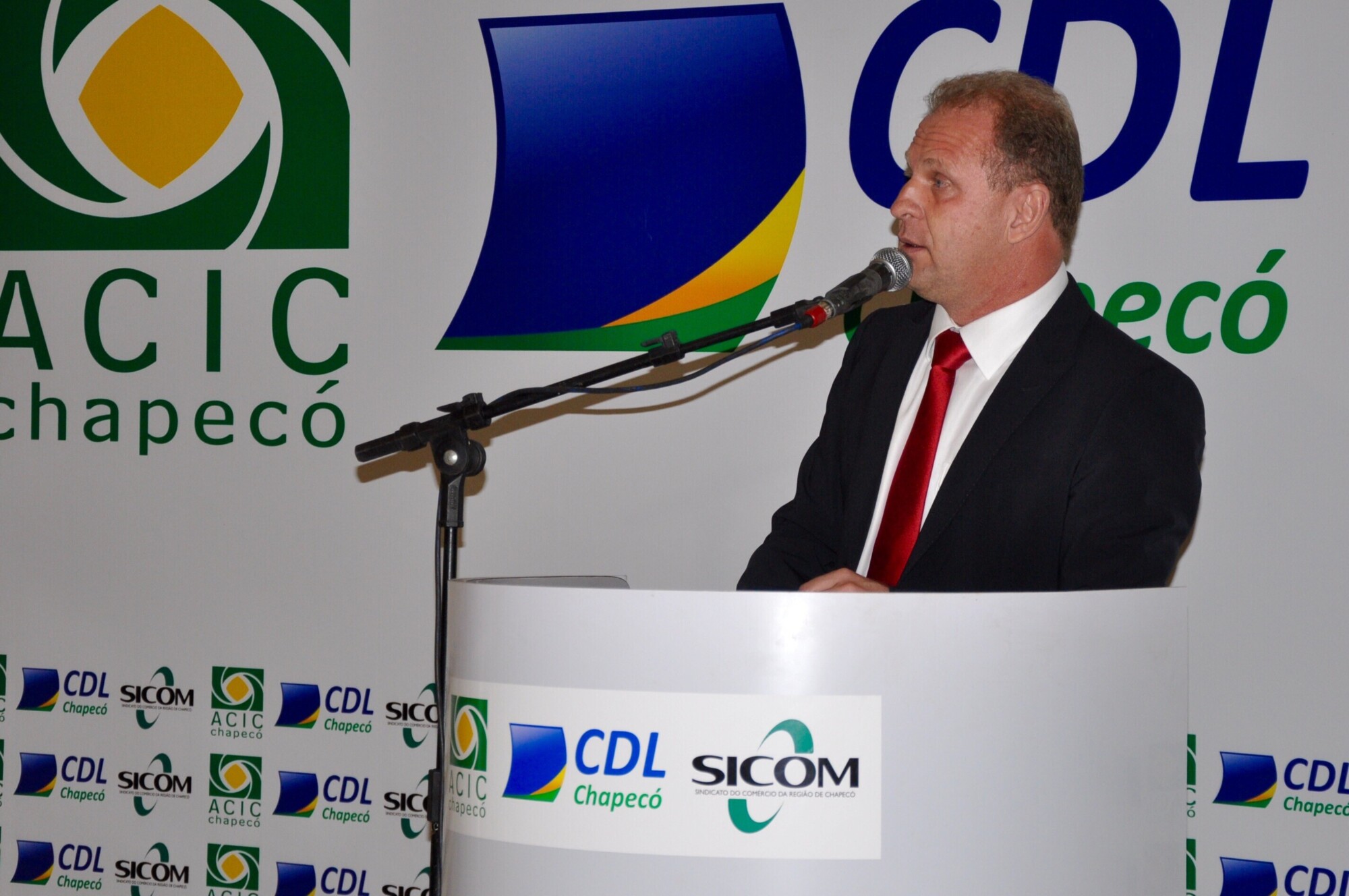 Presidente da Assembleia fala a empresários do Oeste e anuncia nova campanha