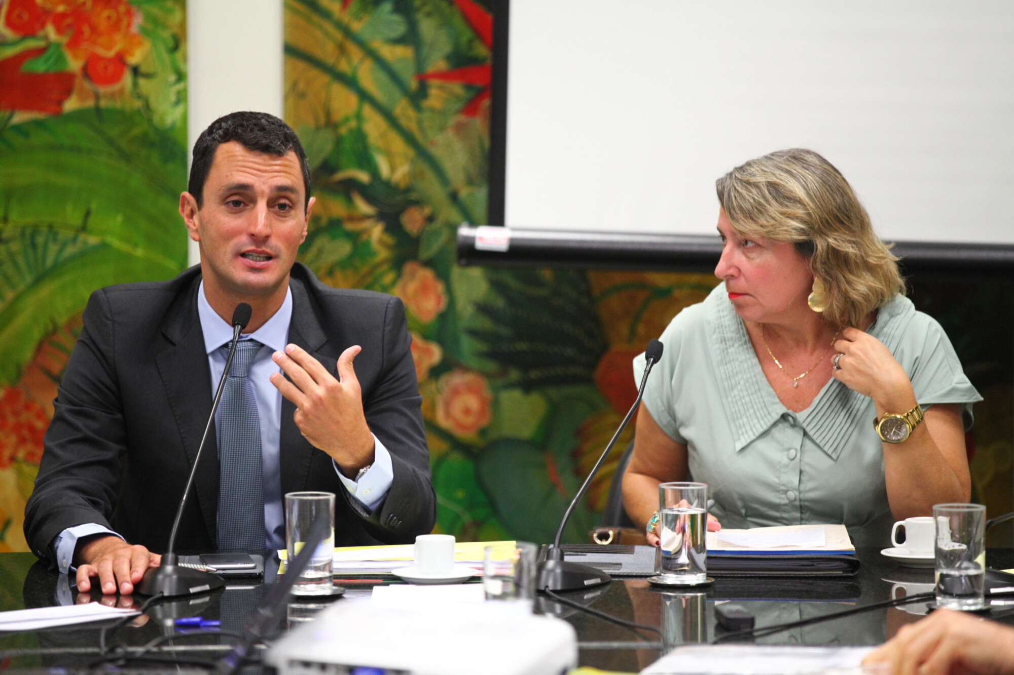 João Amin, presidente da Comissão de Transporte, e a superintendente Teresa Alves. FOTO: Solon Soares/Agência AL