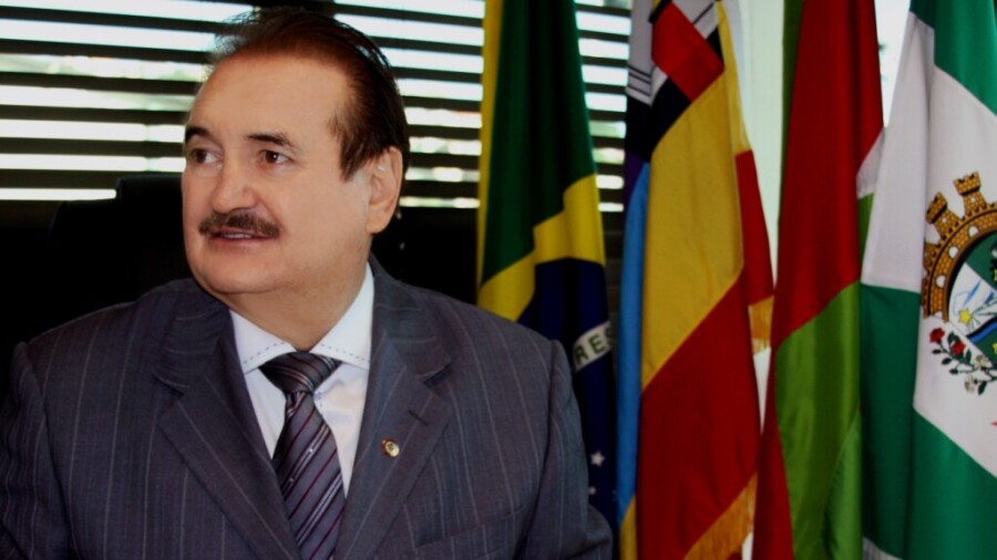 Parisotto votou pela aprovação do PL que dá direito ao paciente ter um acompanhante FOTO: Assessoria de Imprensa deputado Parisotto