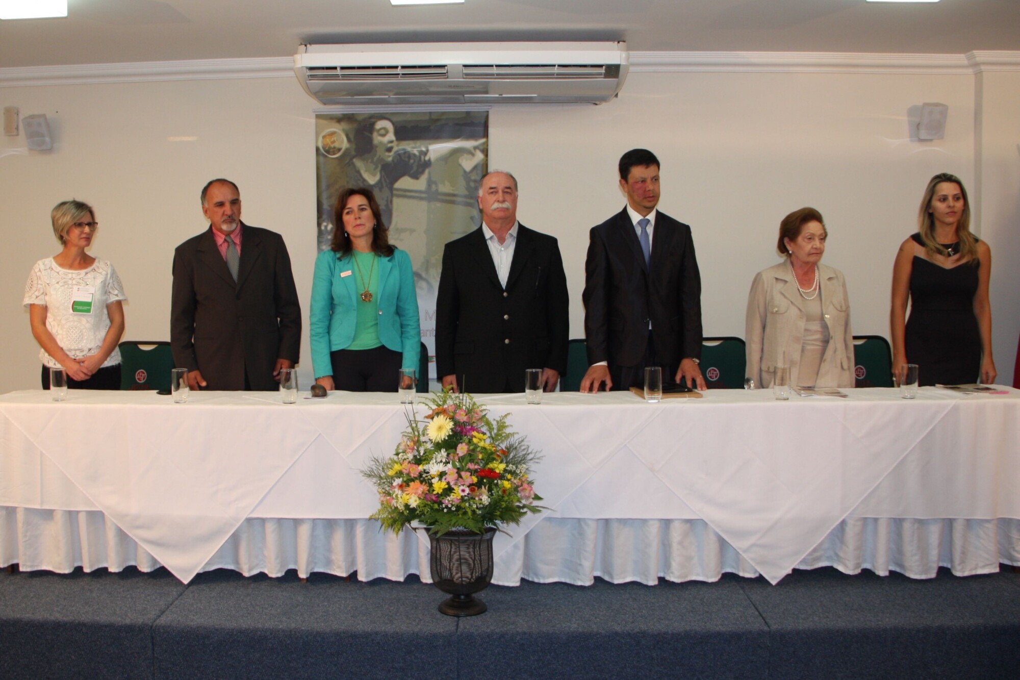 Encontro de Mulheres Parlamentares é aberto em Balneário Camboriú