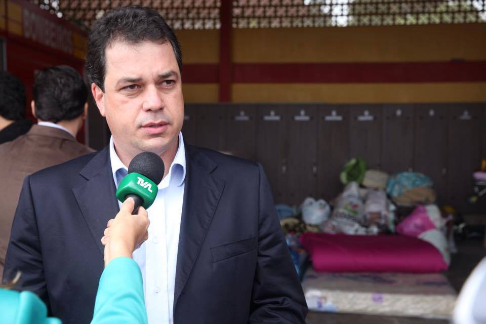 Deputado Rodrigo Minotto (PDT). Exército está em SC para ajuda à cidades atingidas pelo tornado