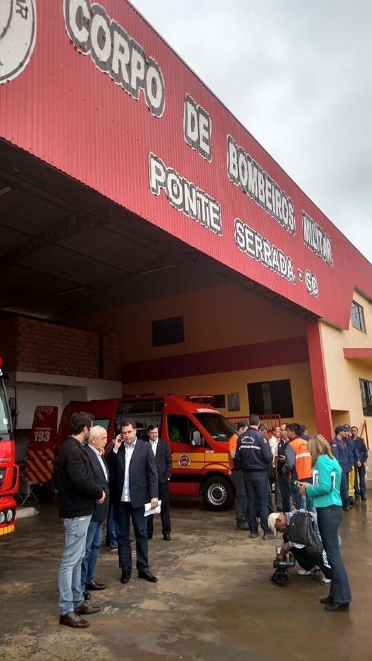 Autoridades fazem reunião na sede do Corpo de Bombeiros