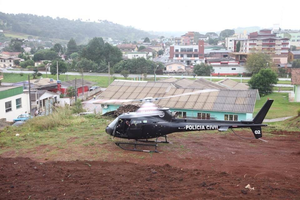 Helicóptero do Estado sobrevoa áreas afetadas