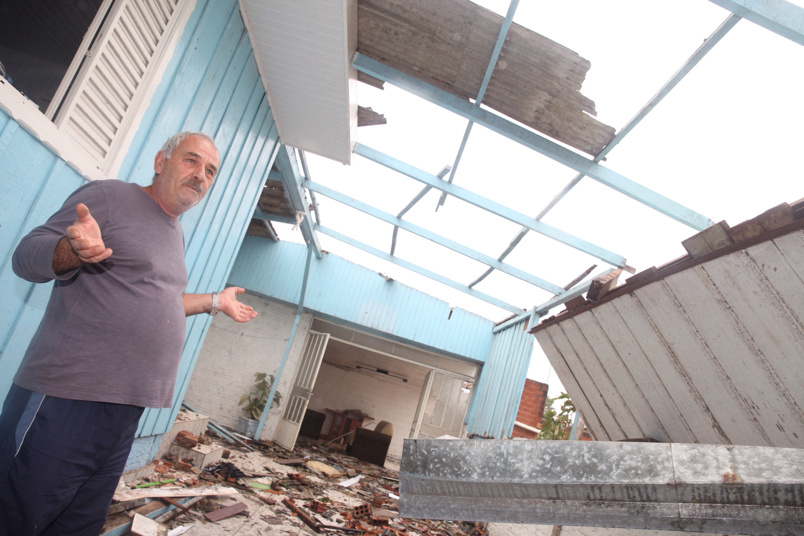Tornados atingiram com força as cidades de Xanxerê e Ponte Serrada no oeste de Santa Catarina. Foto: Fábio Queiroz / Agência AL