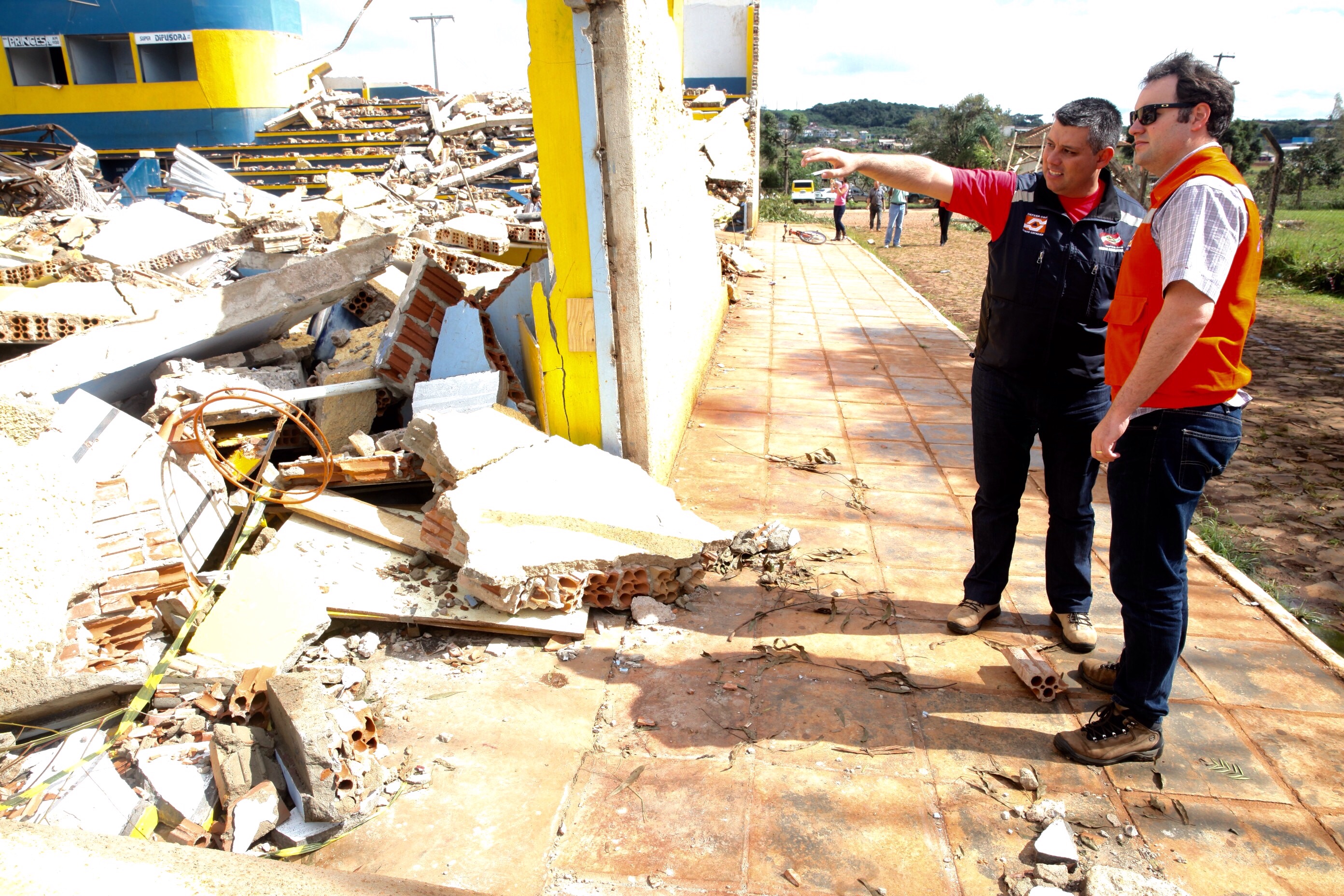 Tornados atingiram com força as cidades de Xanxerê e Ponte Serrada no oeste de Santa Catarina. Foto: Fábio Queiroz / Agência AL