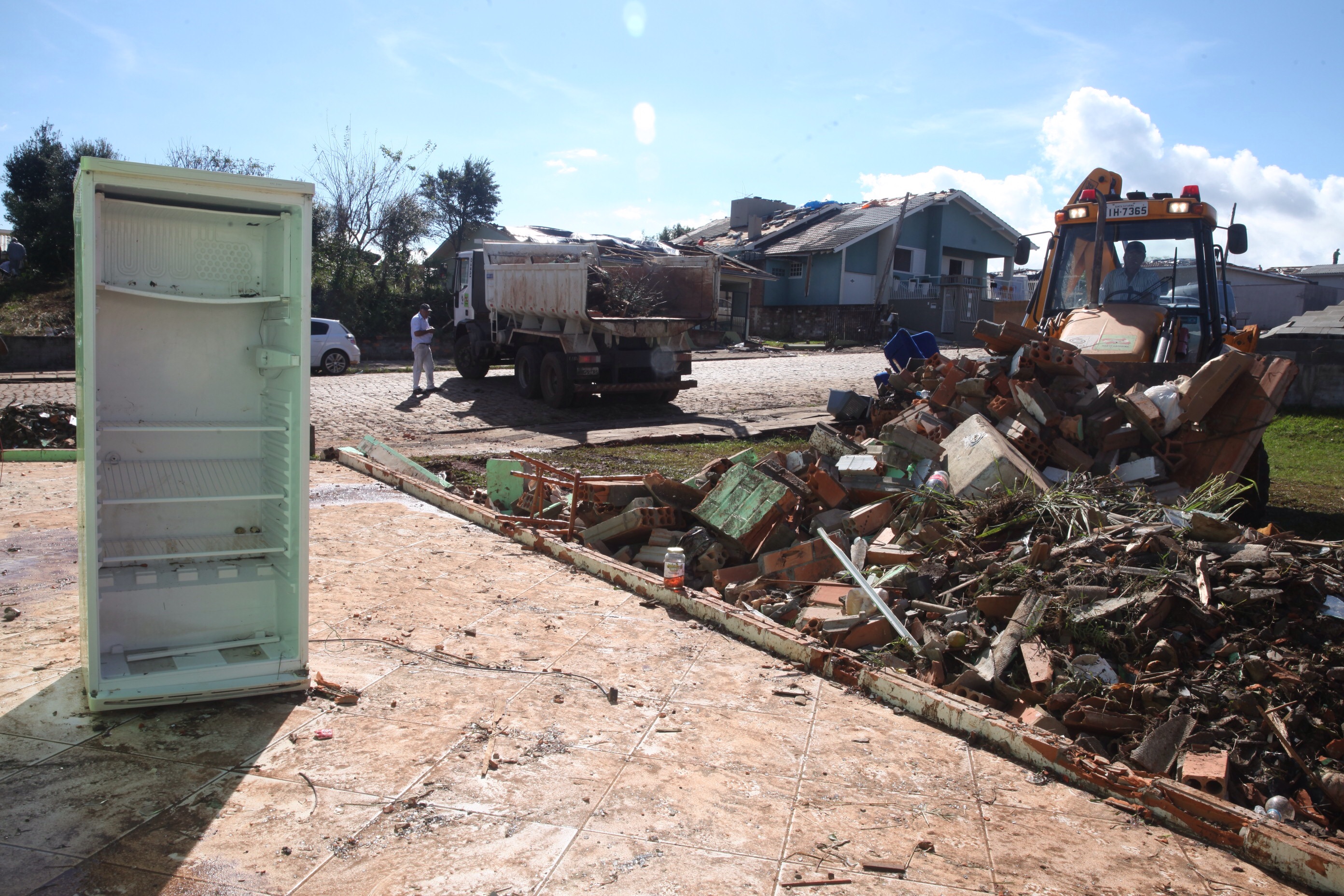 Tornados atingiram com força as cidades de Xanxerê e Ponte Serrada no oeste de Santa Catarina. Foto: Fábio Queiroz / Agência AL
