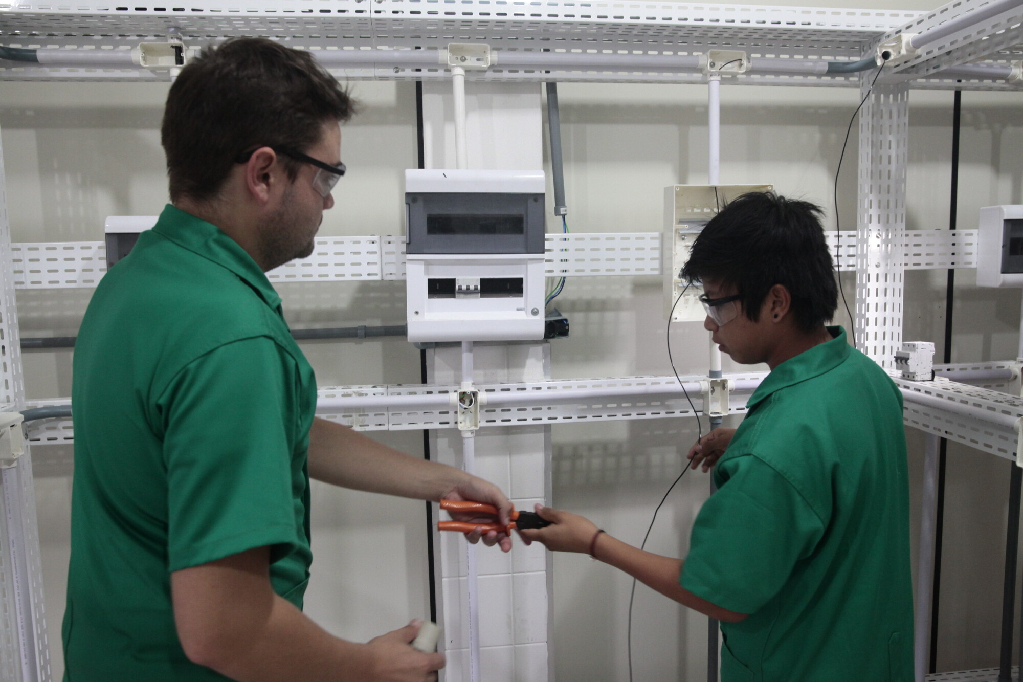 Programa oferece qualificação a jovens que estão em casas abrigo
