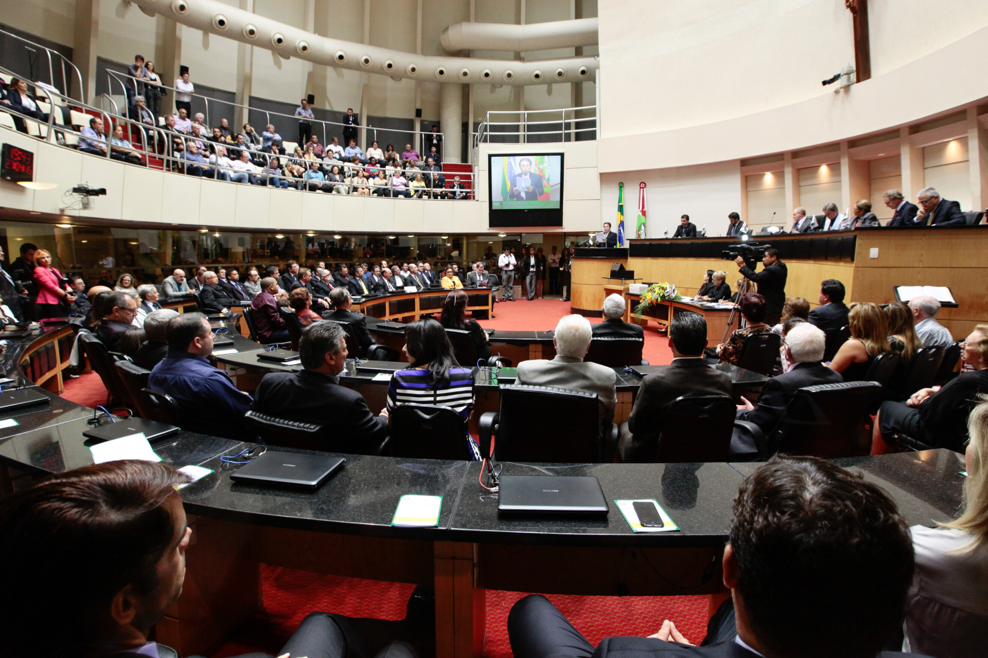 Parlamento celebra 49 anos do PMDB em SC